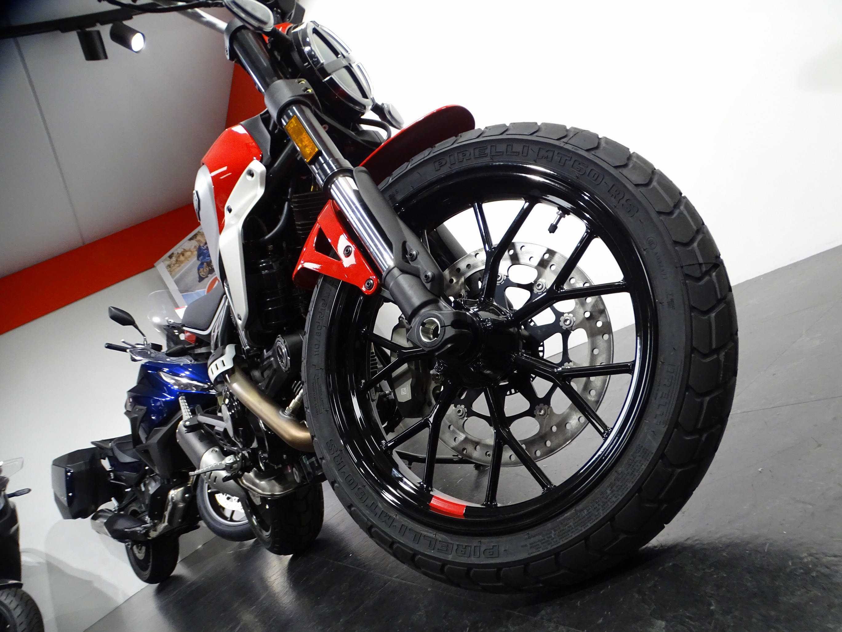 DUCATI SCRAMBLER ICON
