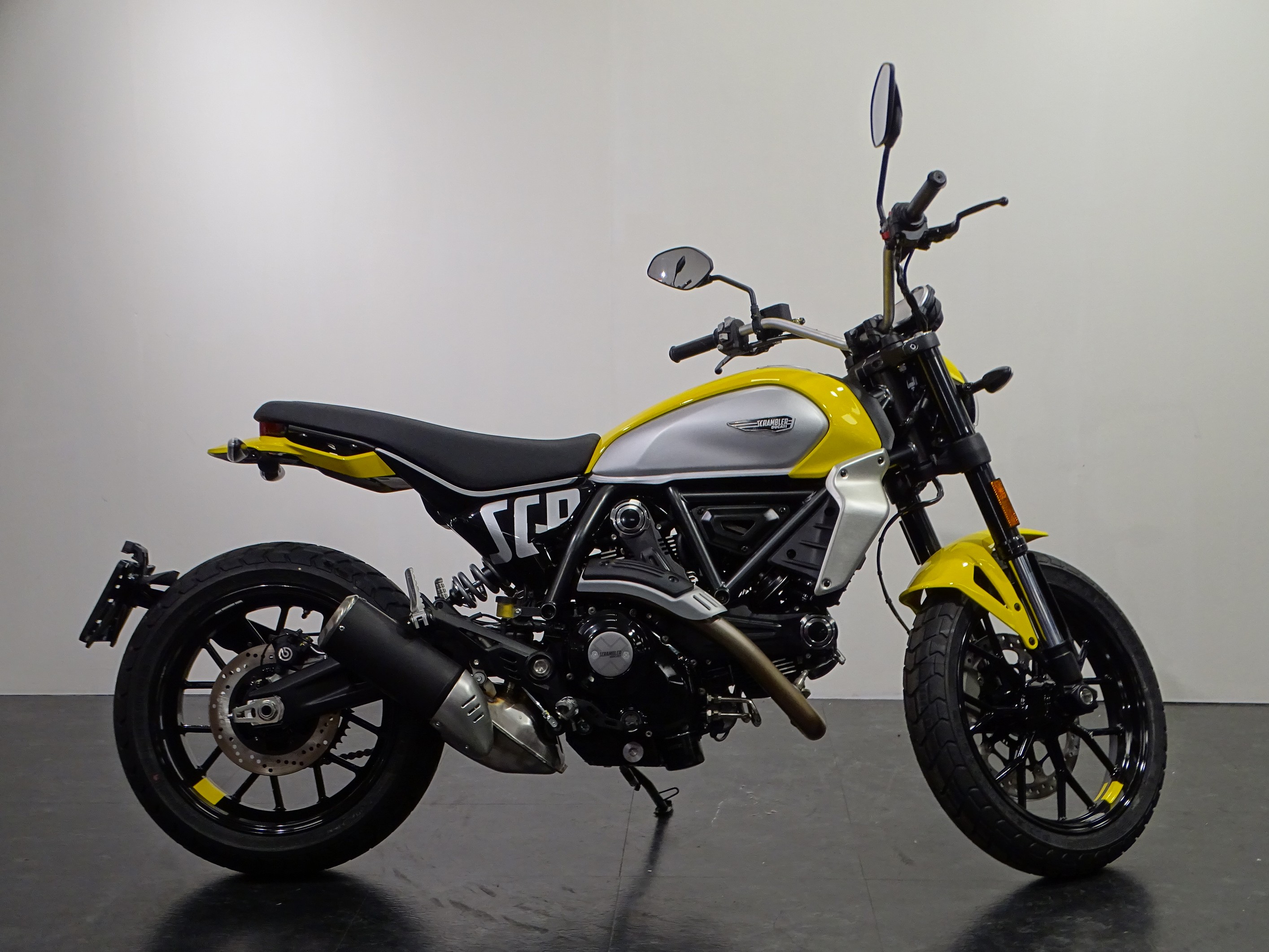 DUCATI SCRAMBLER ICON