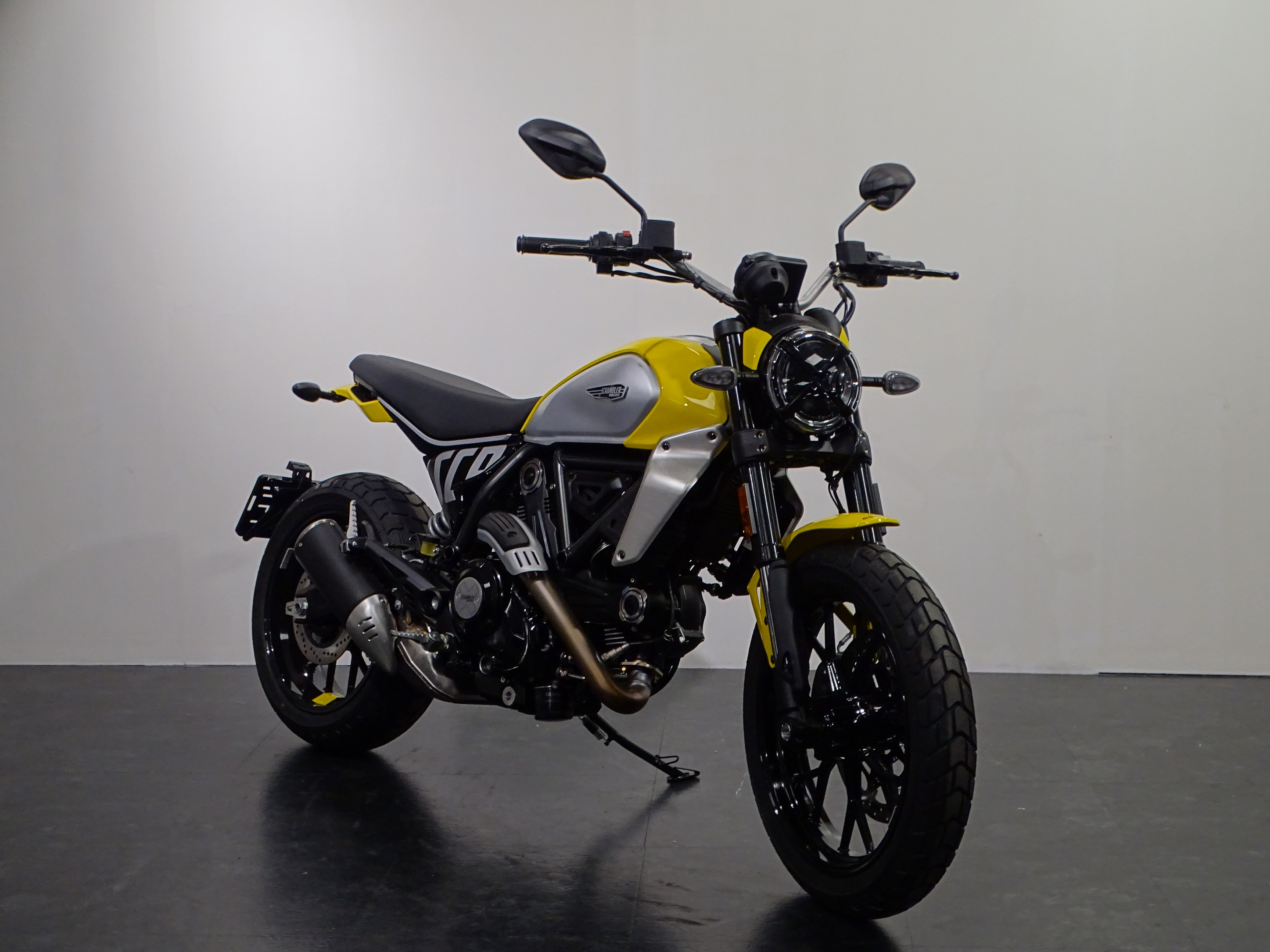 DUCATI SCRAMBLER ICON