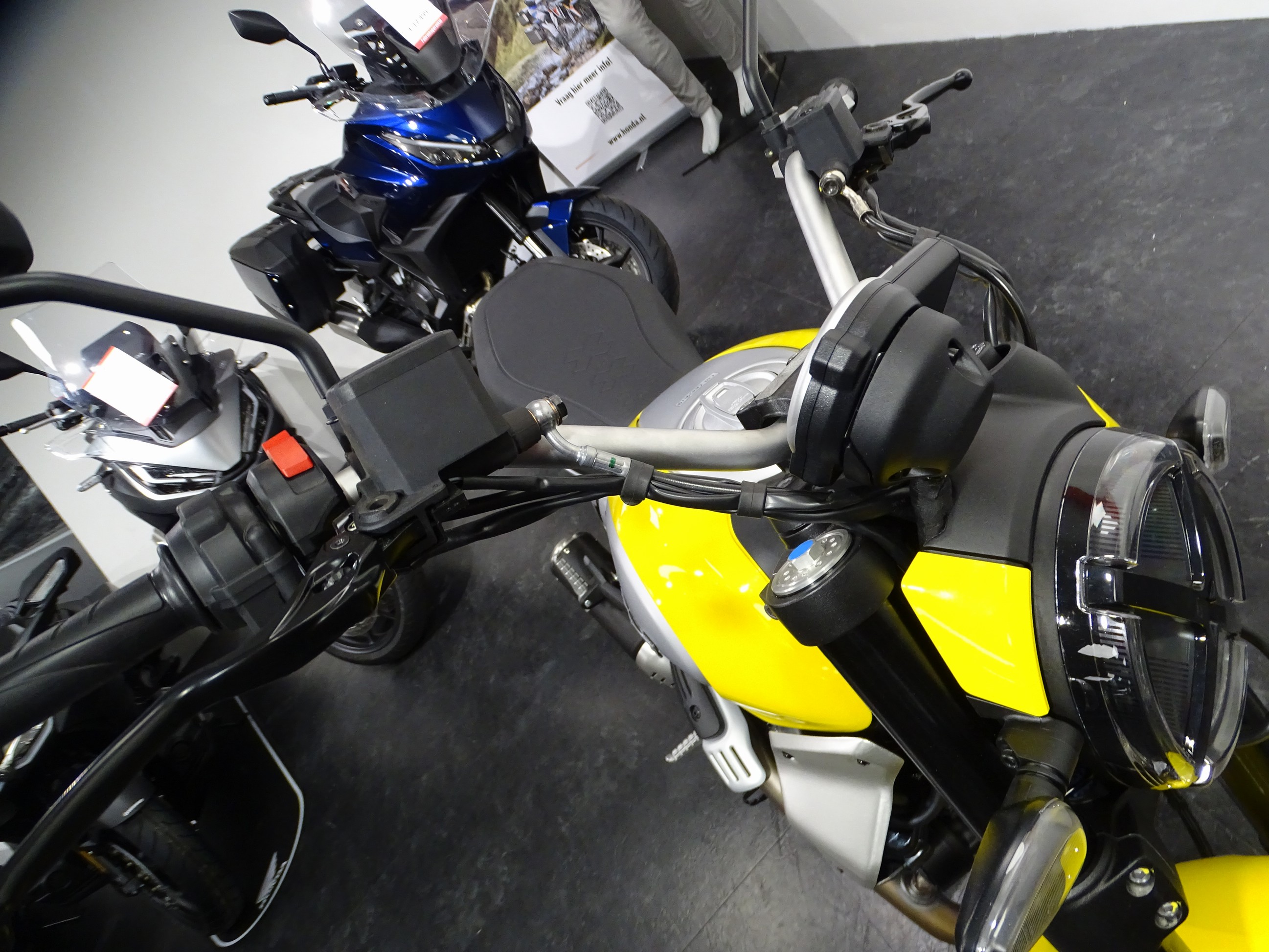 DUCATI SCRAMBLER ICON