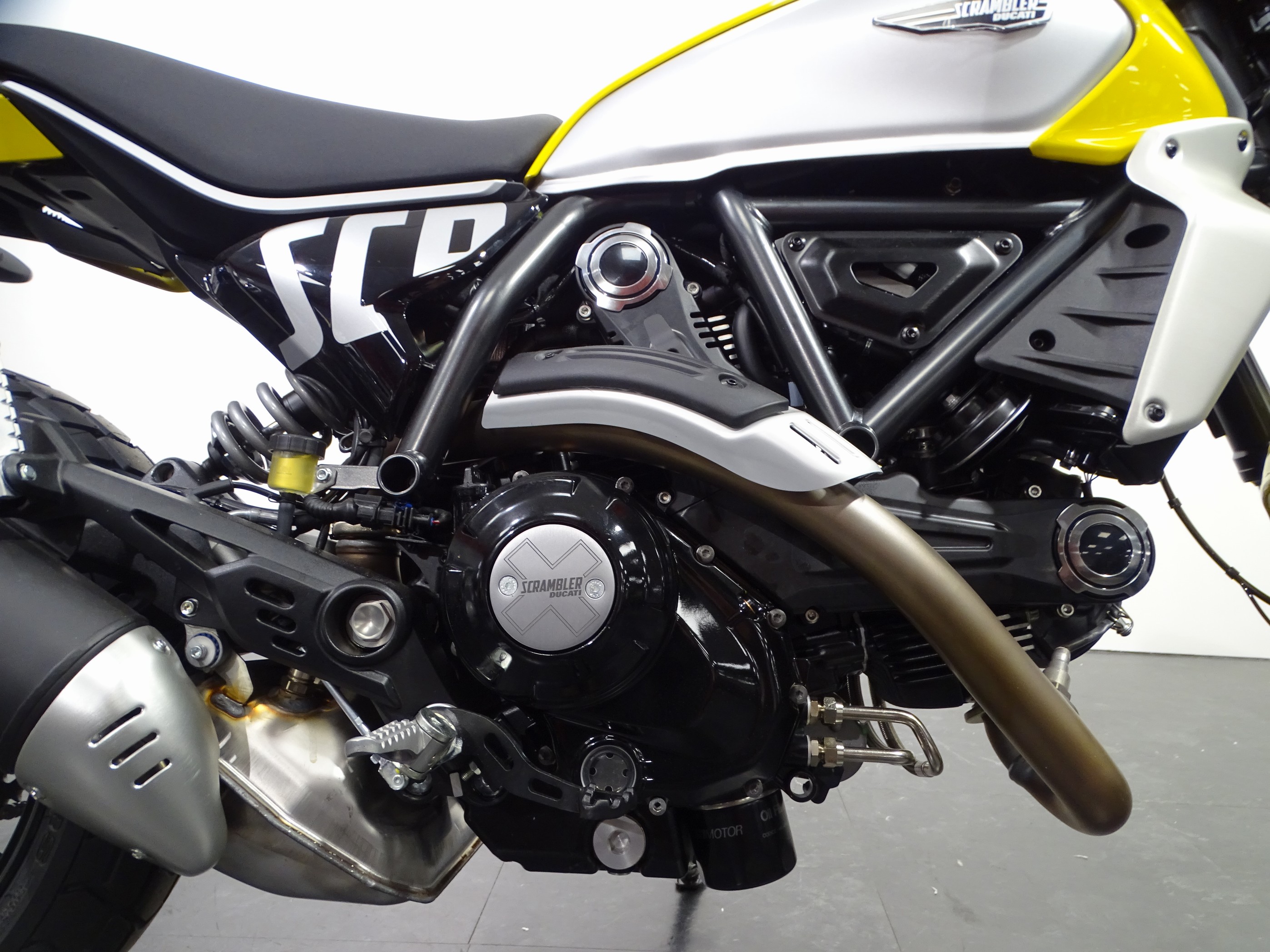 DUCATI SCRAMBLER ICON
