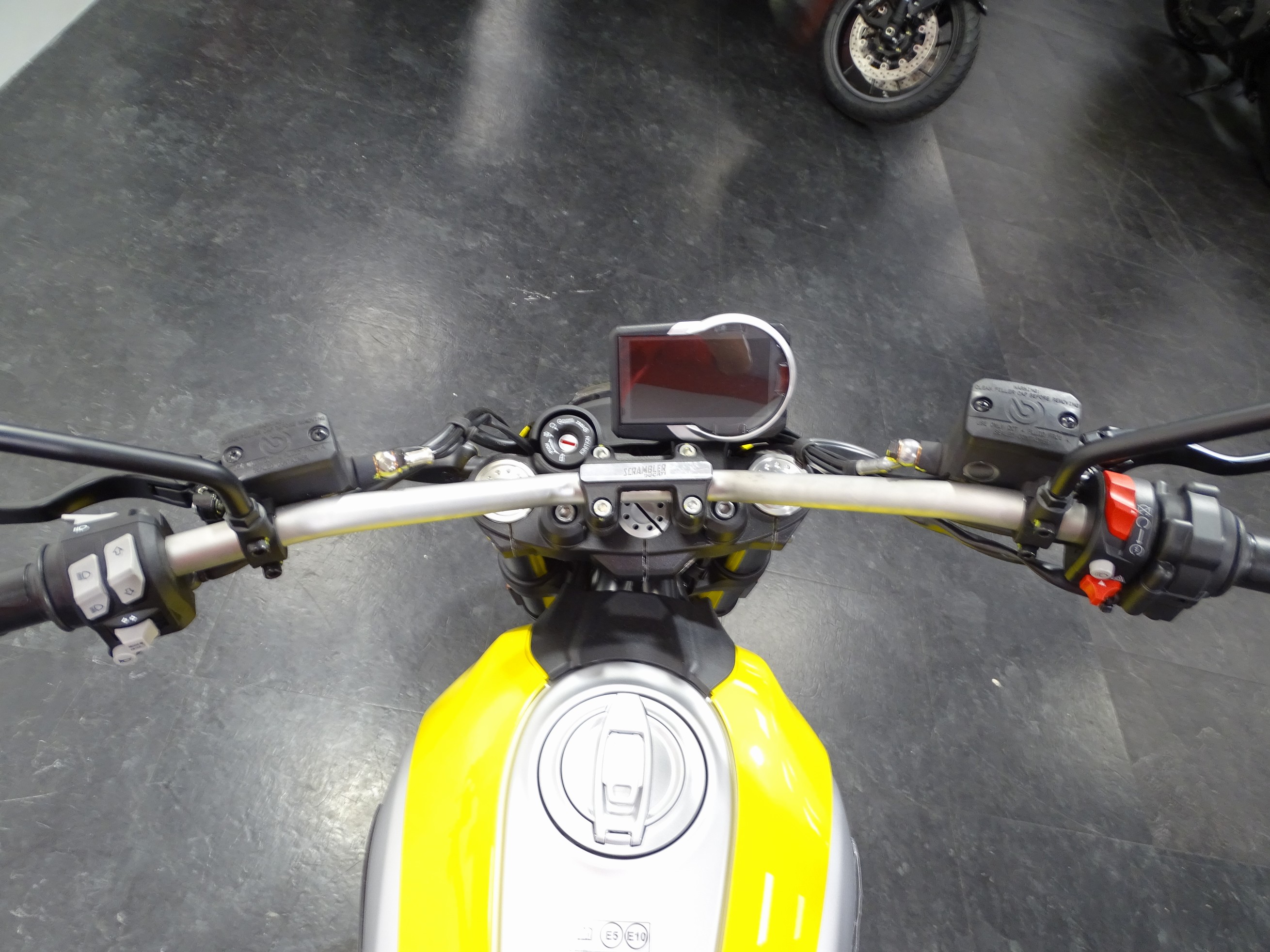 DUCATI SCRAMBLER ICON