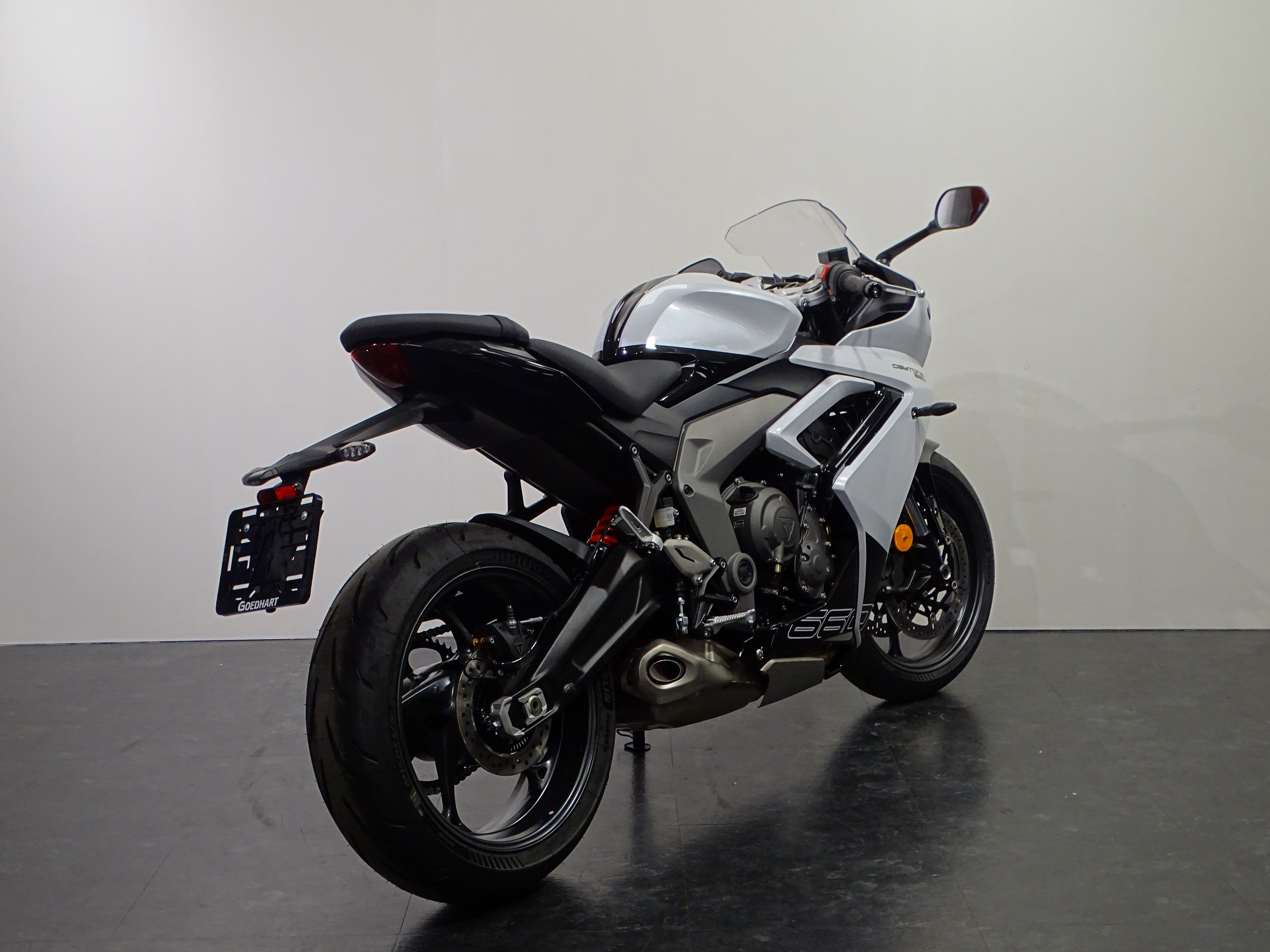 TRIUMPH DAYTONA 660