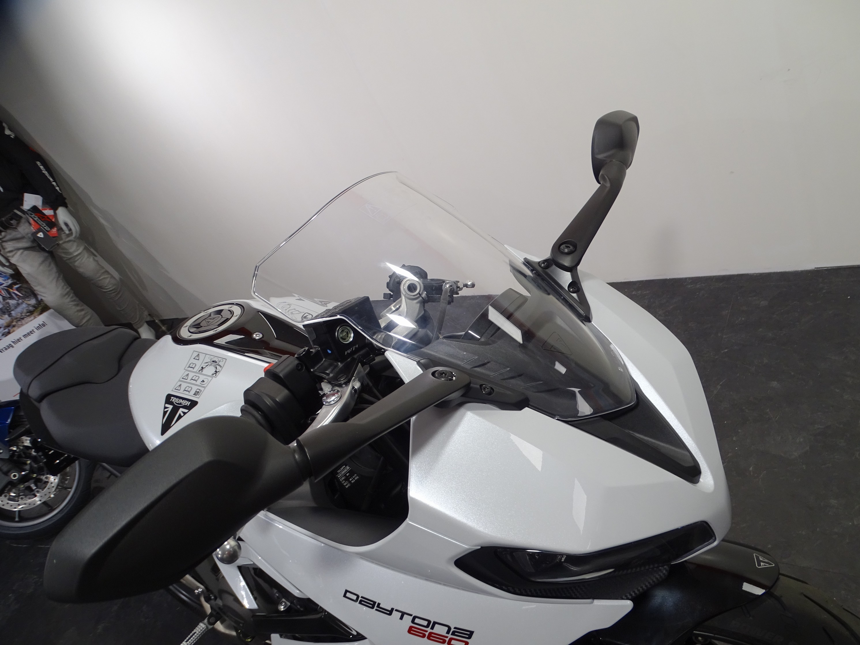 TRIUMPH DAYTONA 660