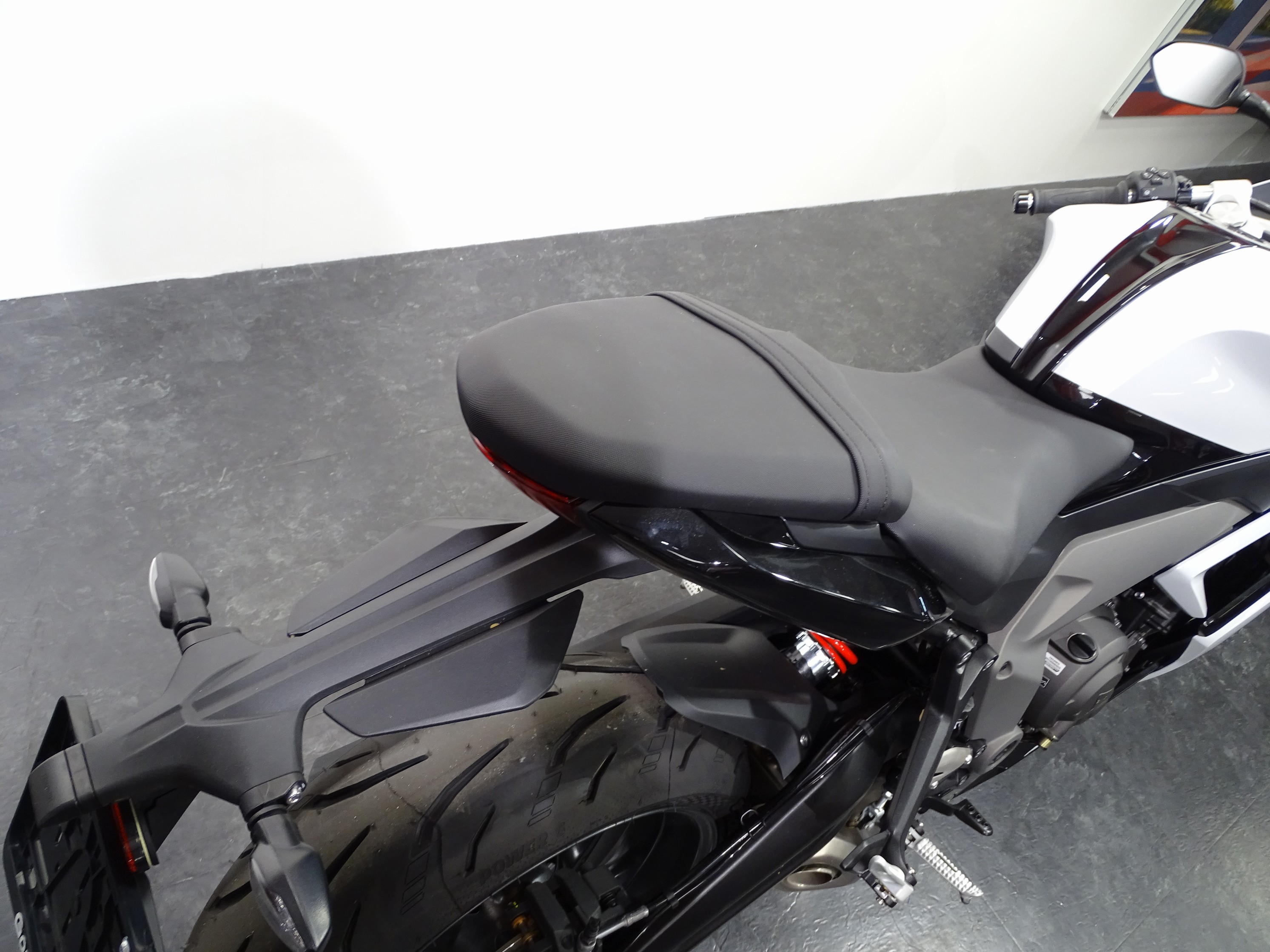 TRIUMPH DAYTONA 660