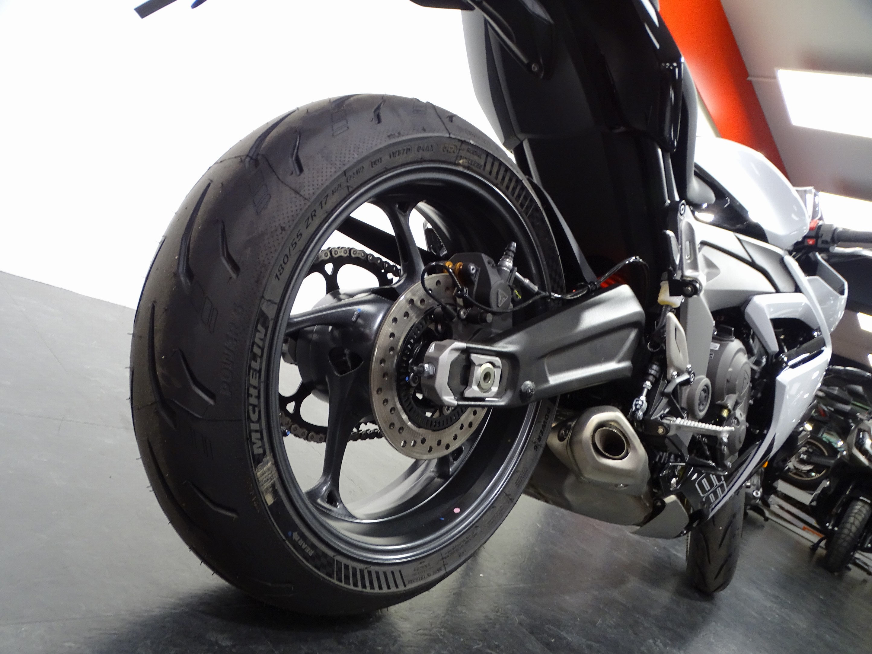TRIUMPH DAYTONA 660