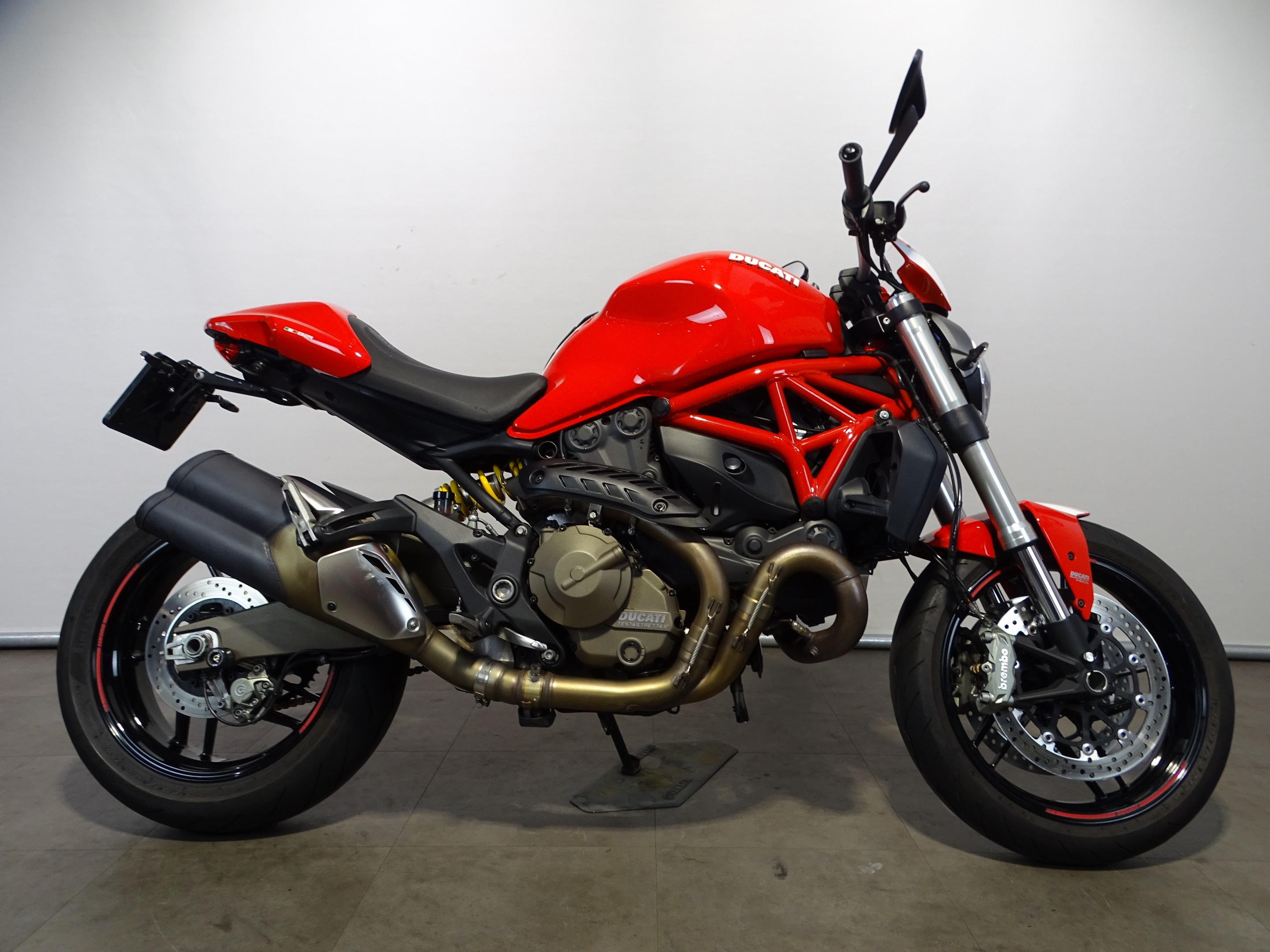 DUCATI MONSTER 821 STRIPE