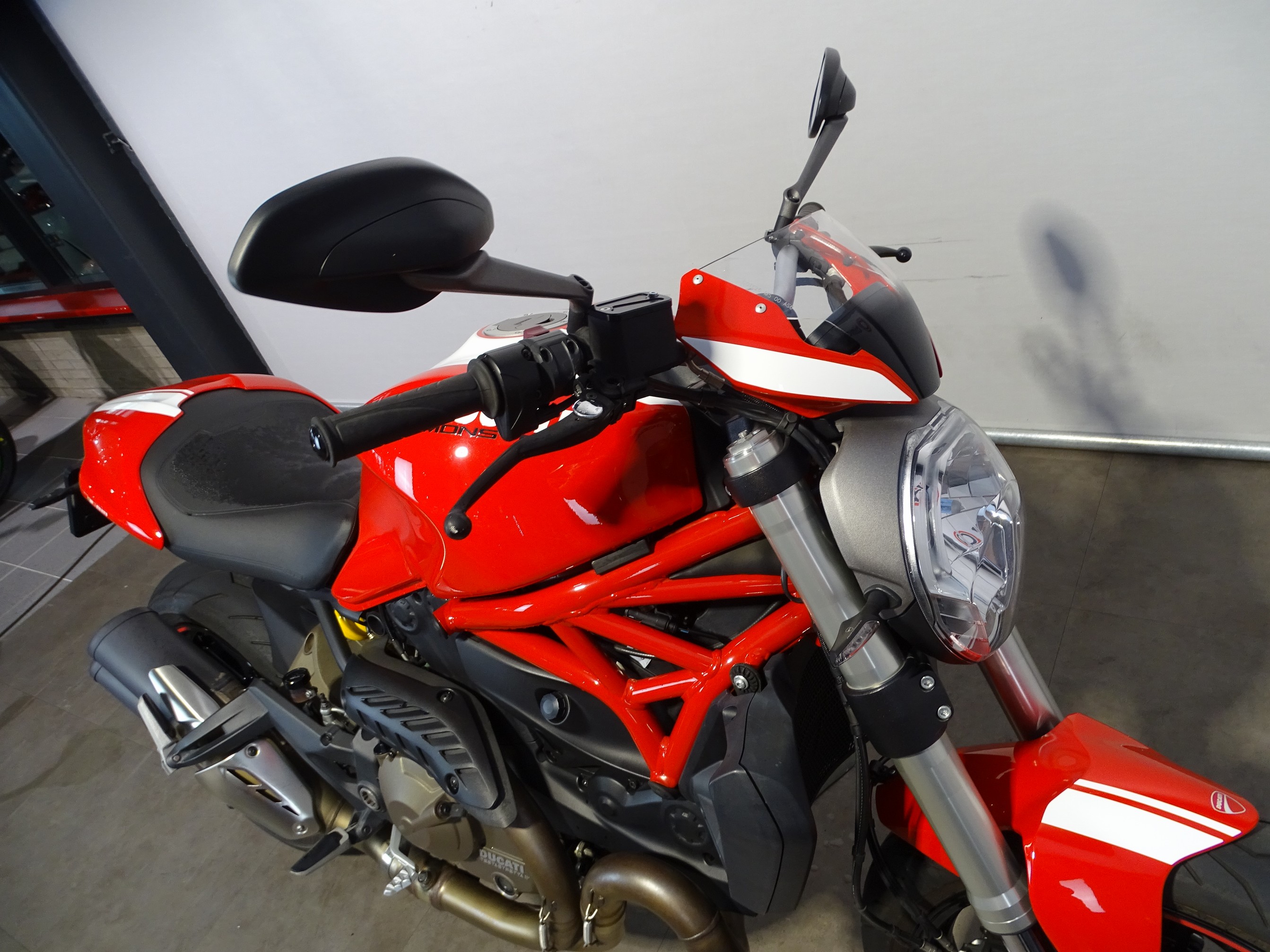 DUCATI MONSTER 821 STRIPE