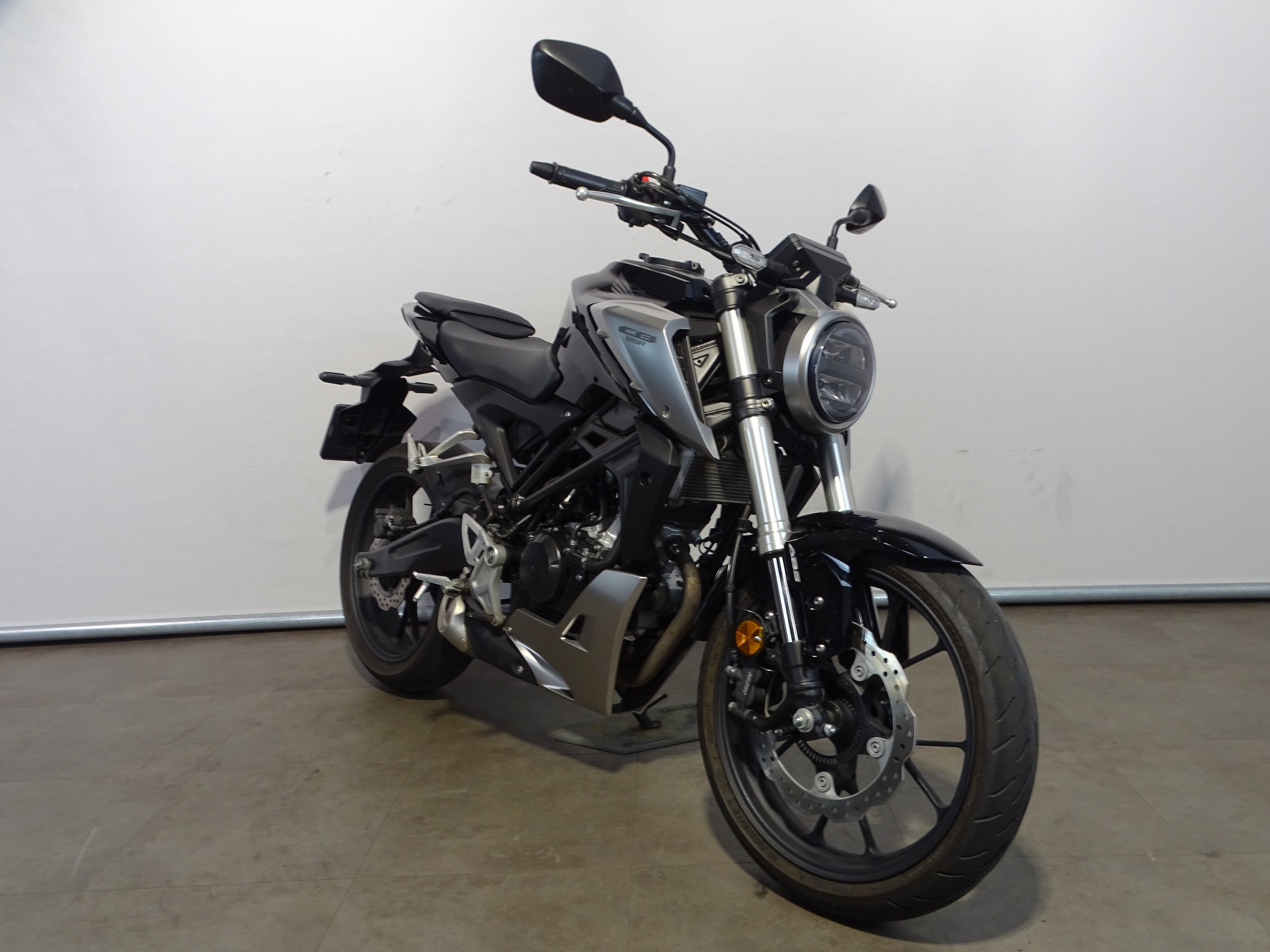 HONDA CB 125 R