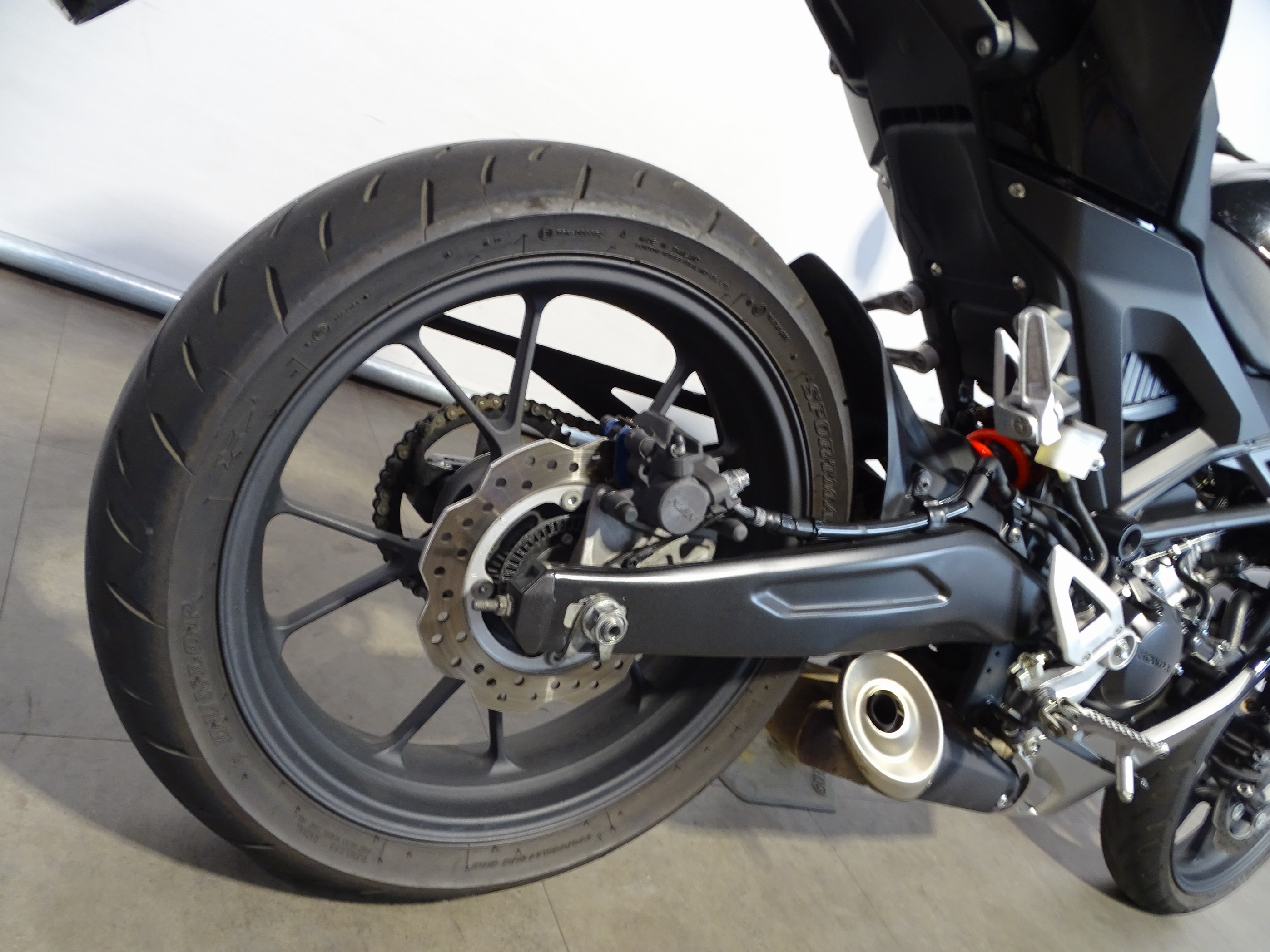 HONDA CB 125 R