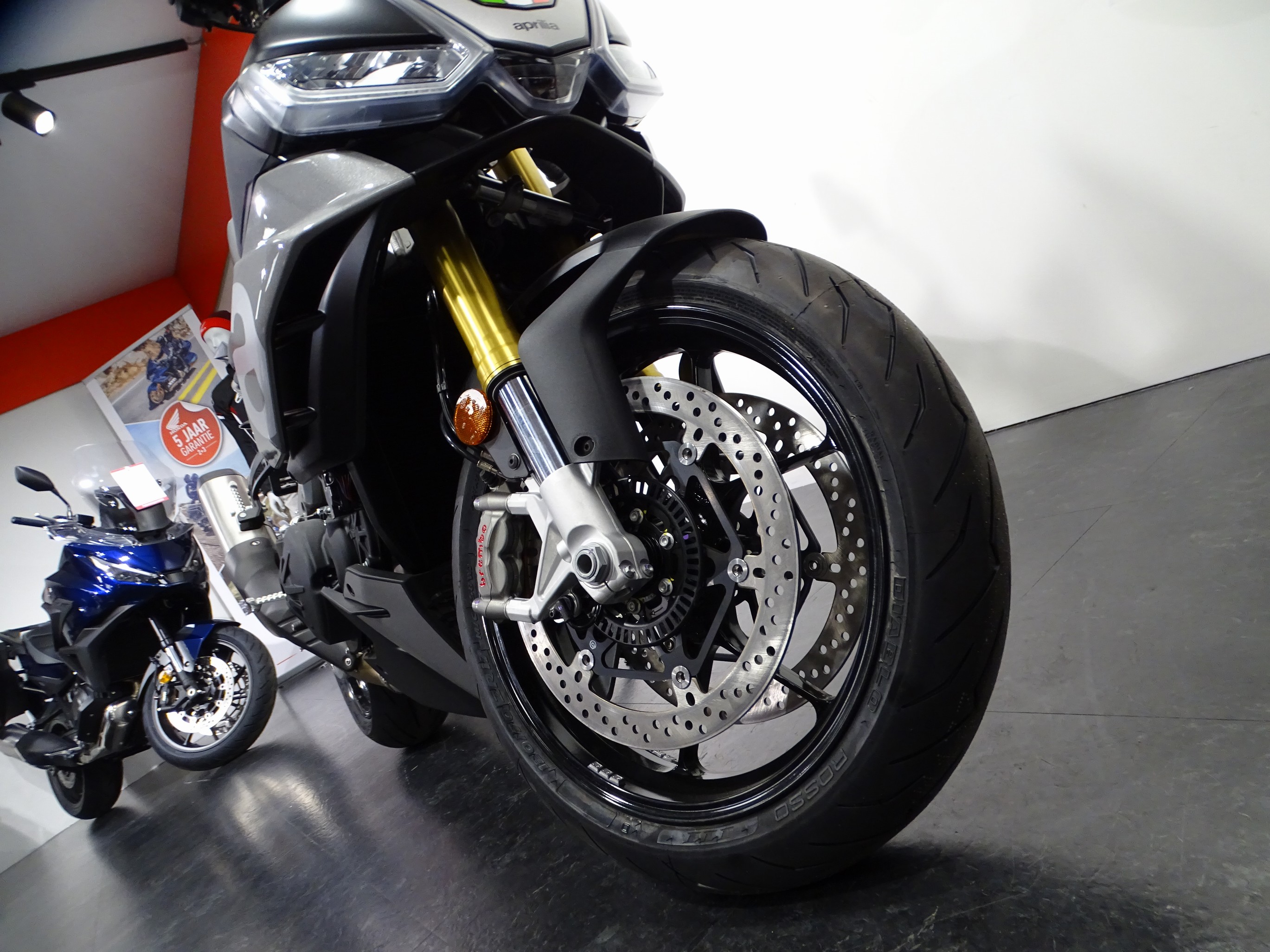 APRILIA TUONO V4 1100