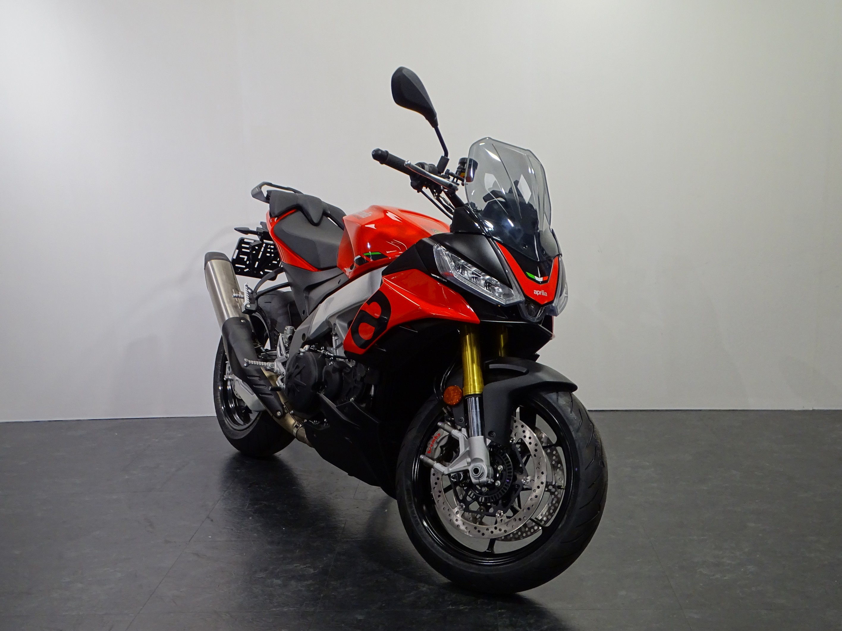 APRILIA TUONO V4 1100