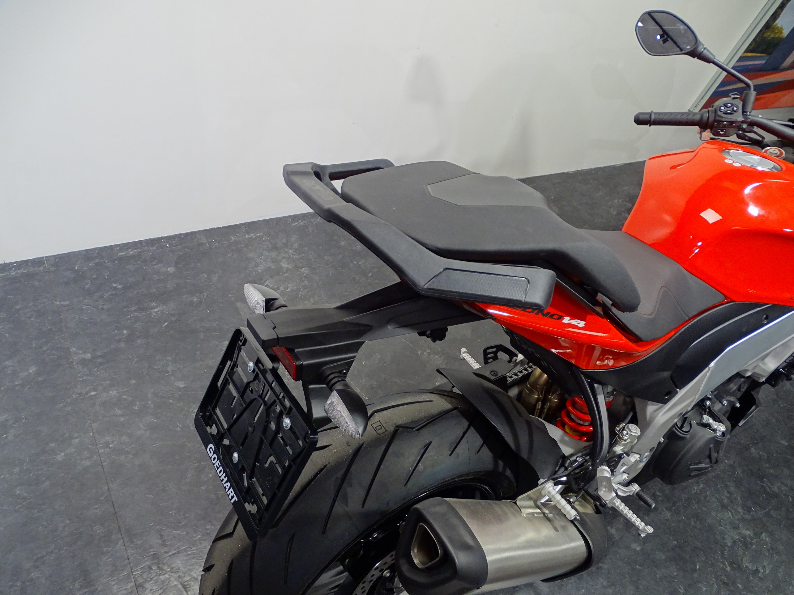APRILIA TUONO V4 1100