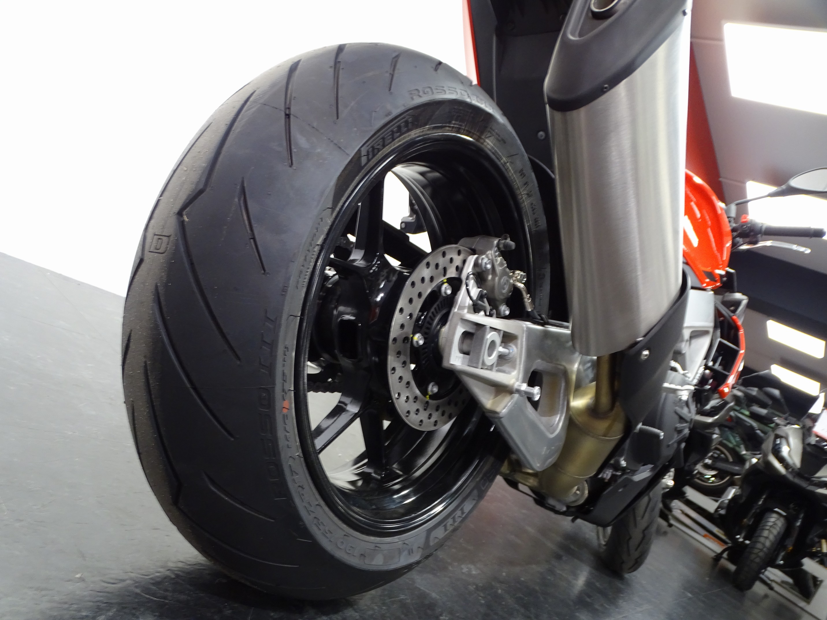 APRILIA TUONO V4 1100