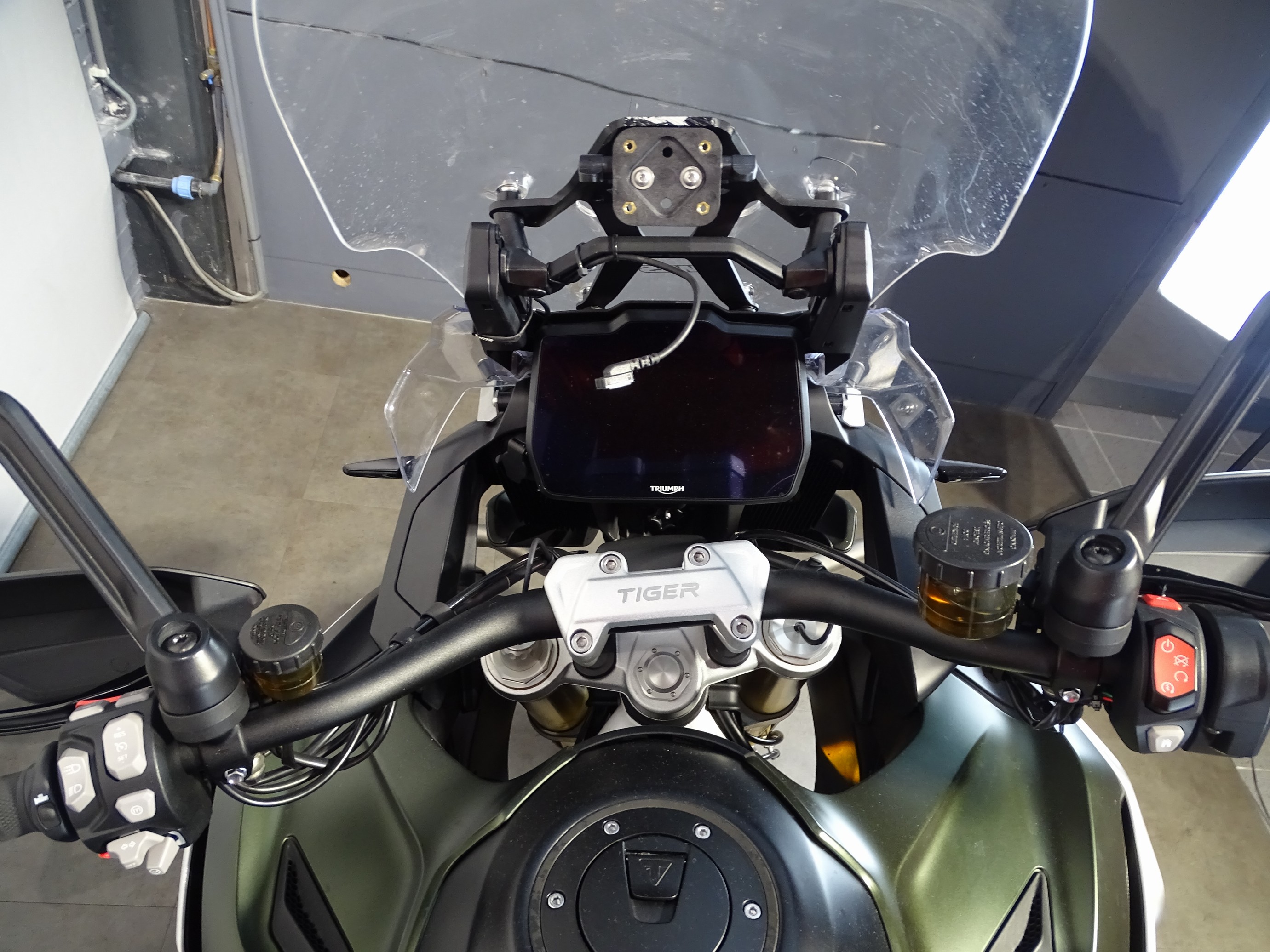 TRIUMPH TIGER 1200 RALLY EXPLORER