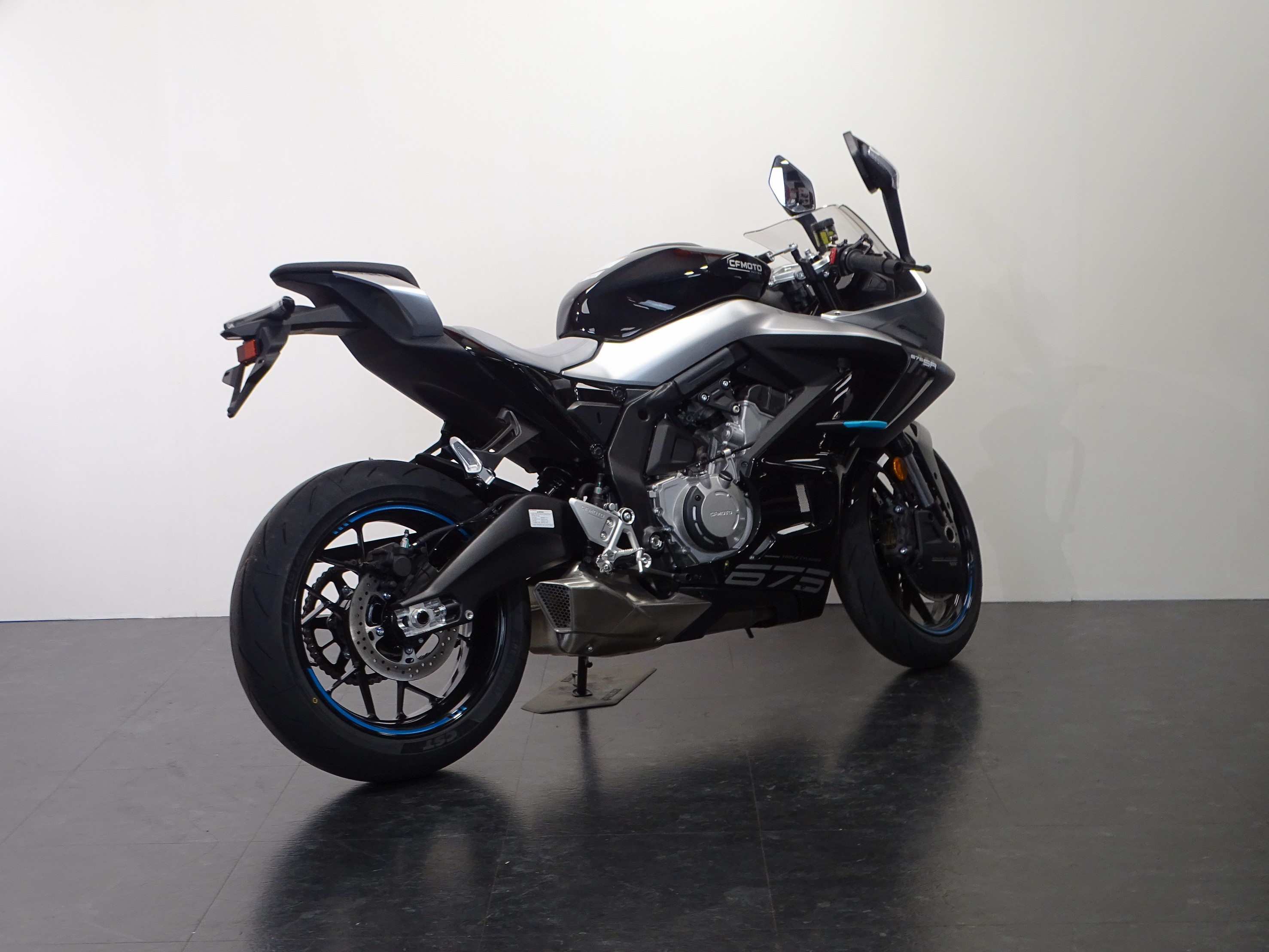 CFMOTO 675 SR-R