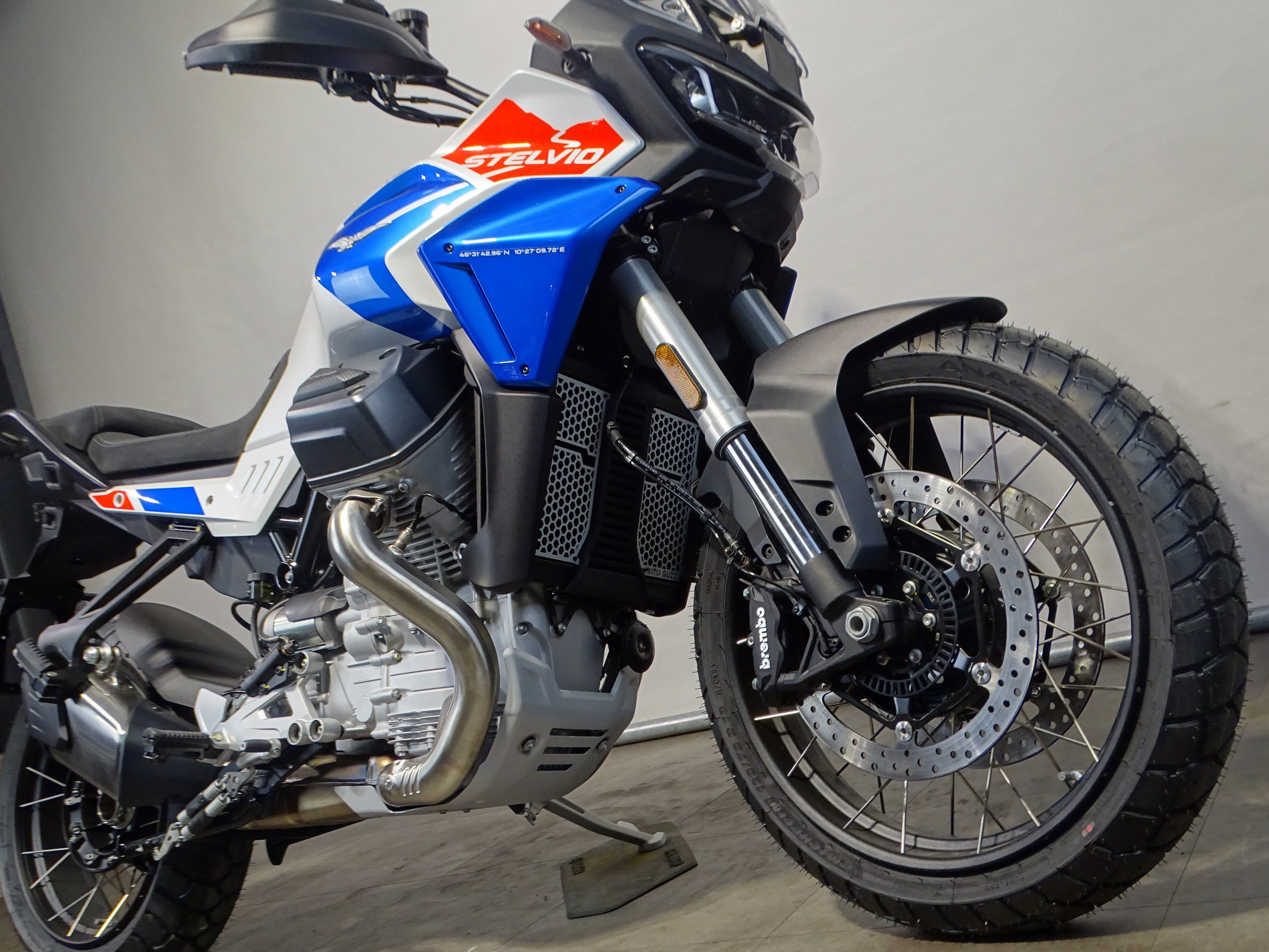 MOTO GUZZI STELVIO DUECENTO TRIBUTO