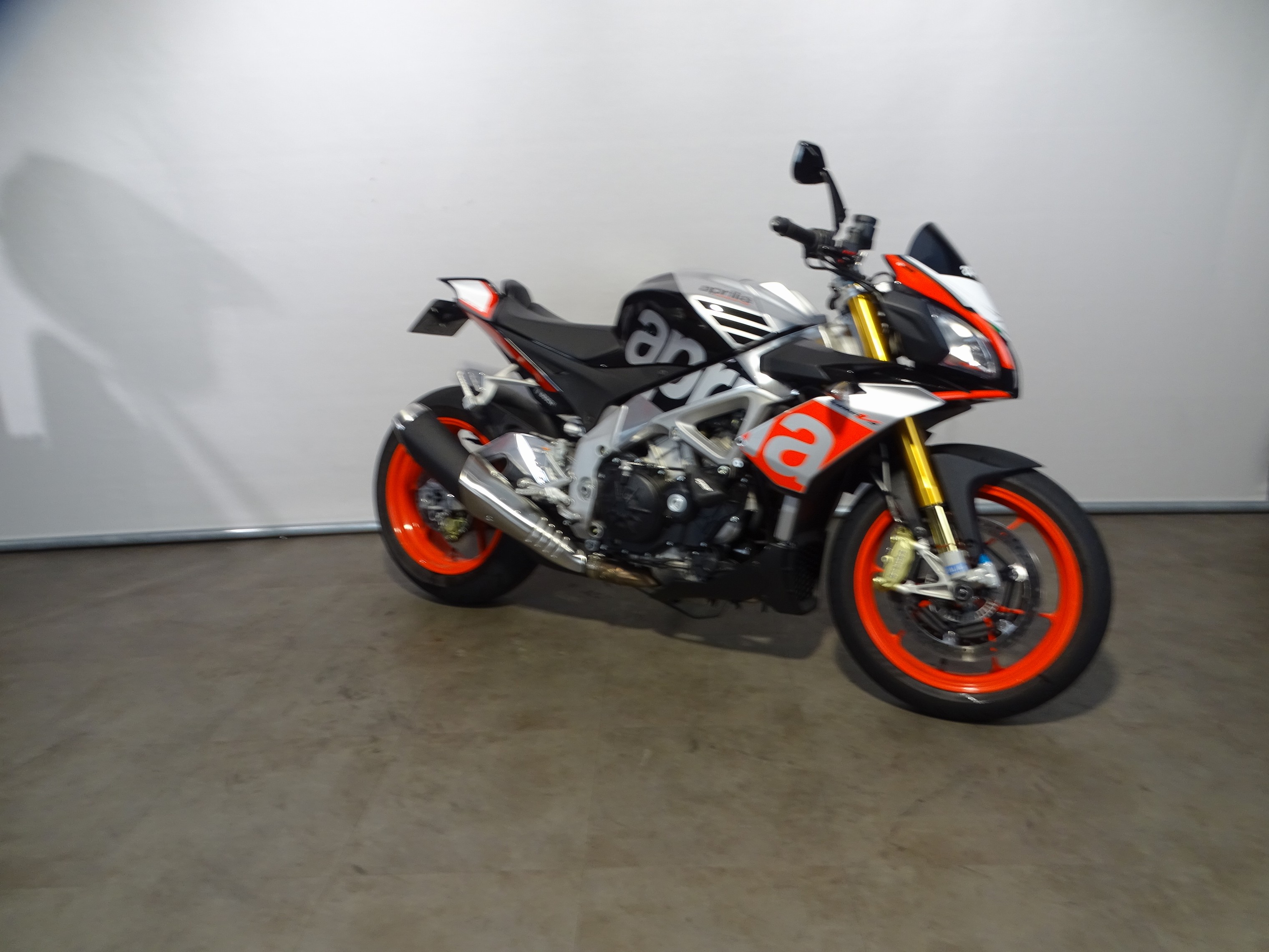 APRILIA TUONO V4 1100 FACTORY
