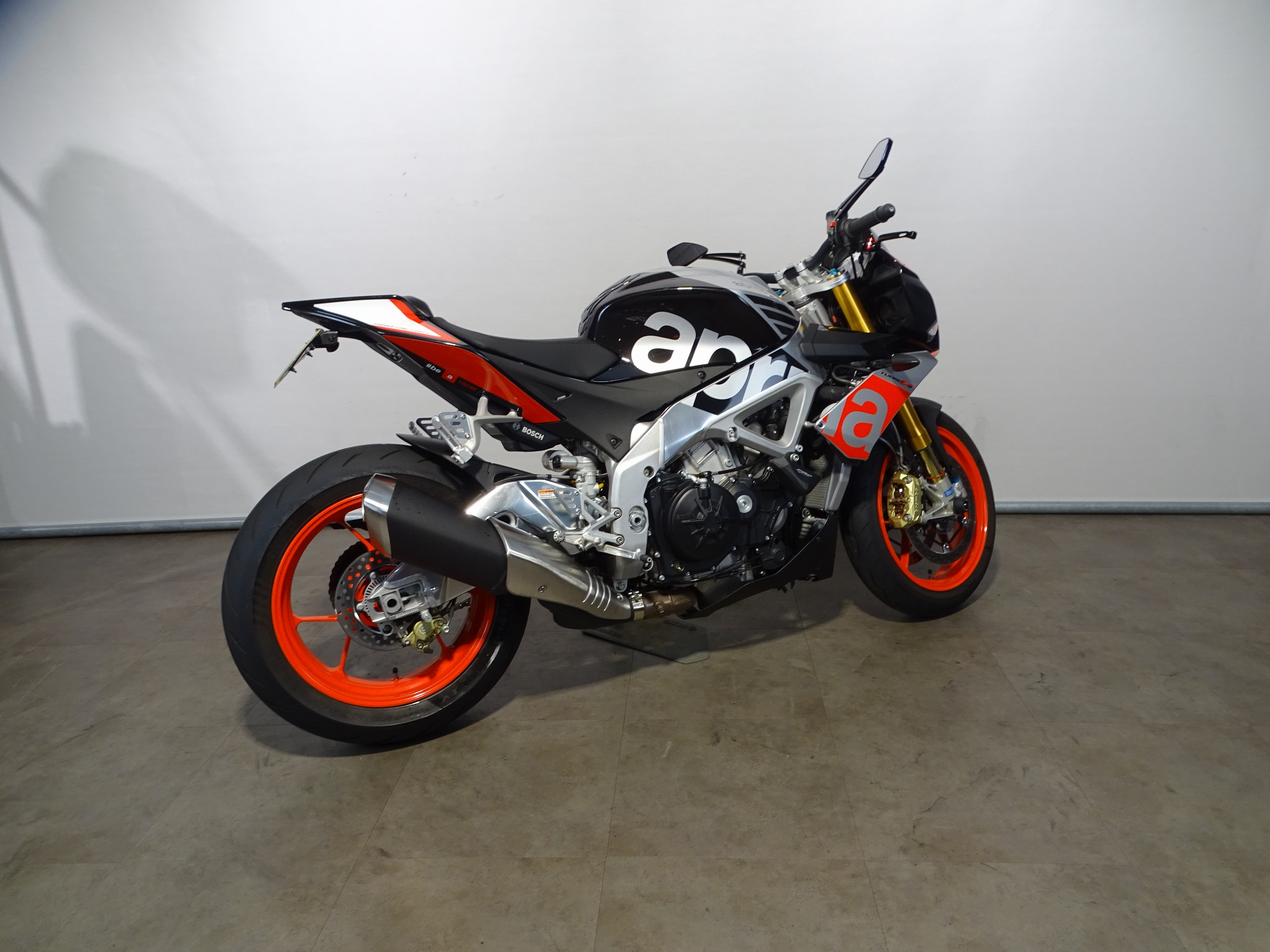 APRILIA TUONO V4 1100 FACTORY