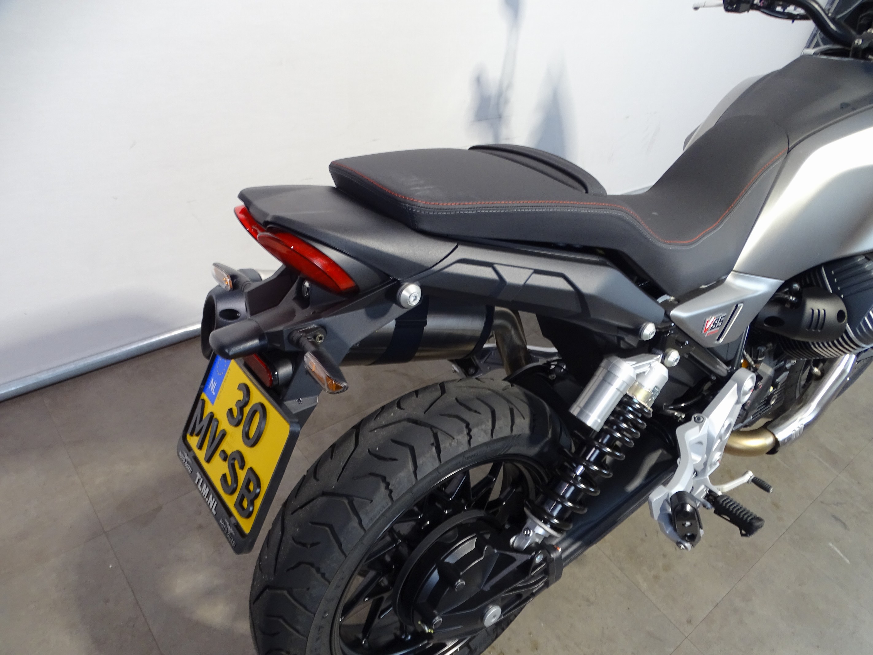 MOTO GUZZI V 85 STRADA
