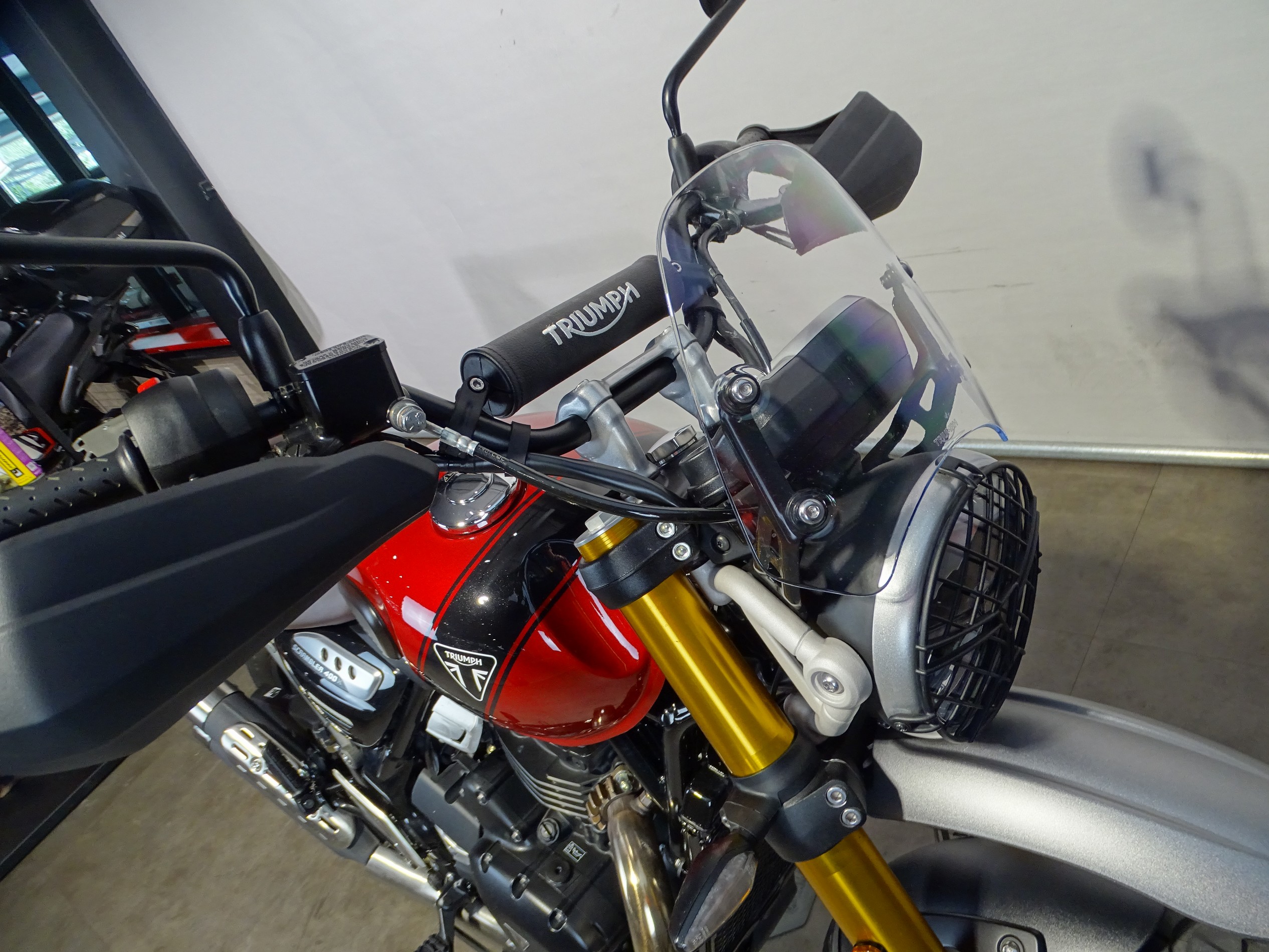 TRIUMPH SCRAMBLER 400 X