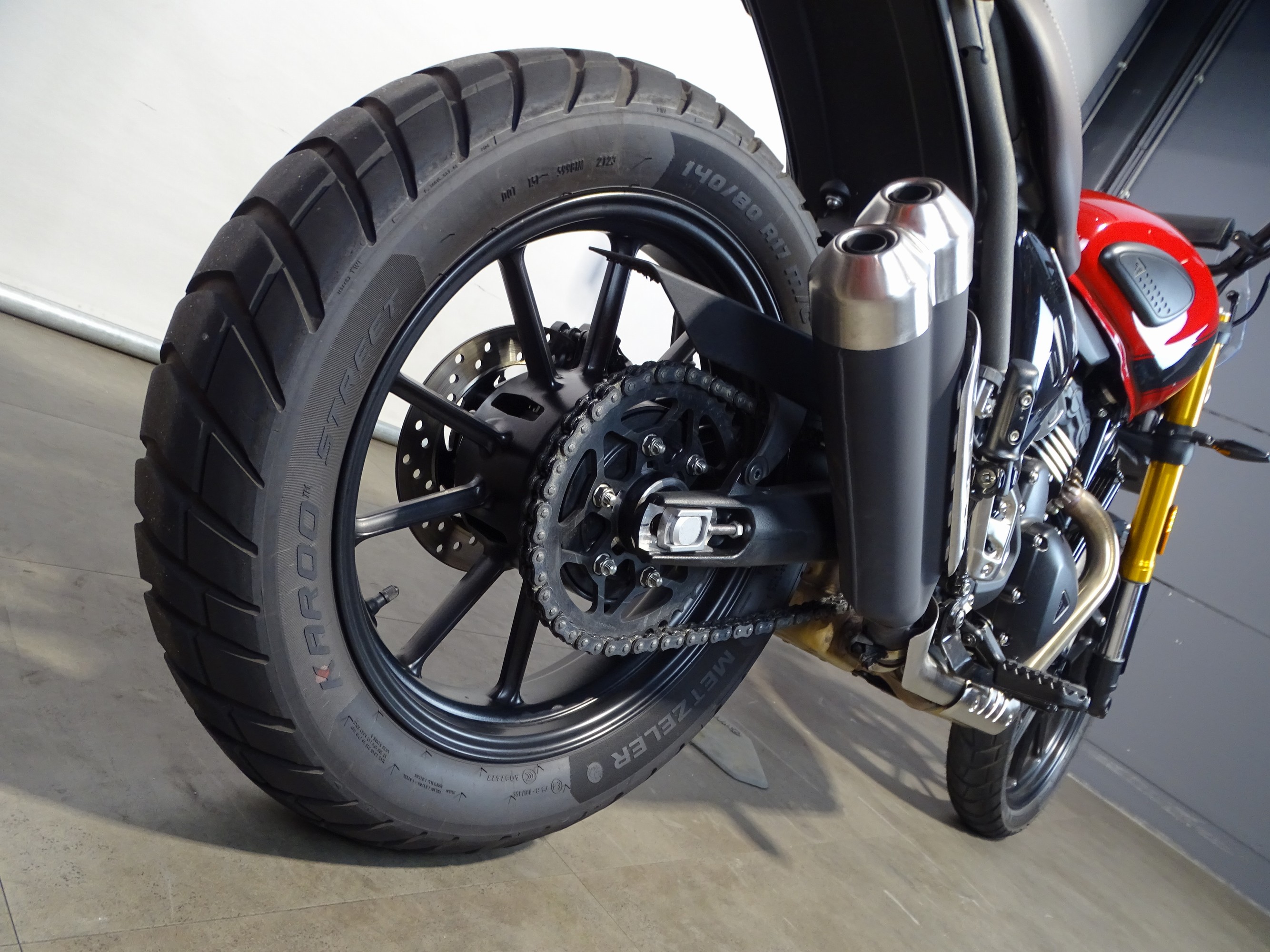 TRIUMPH SCRAMBLER 400 X