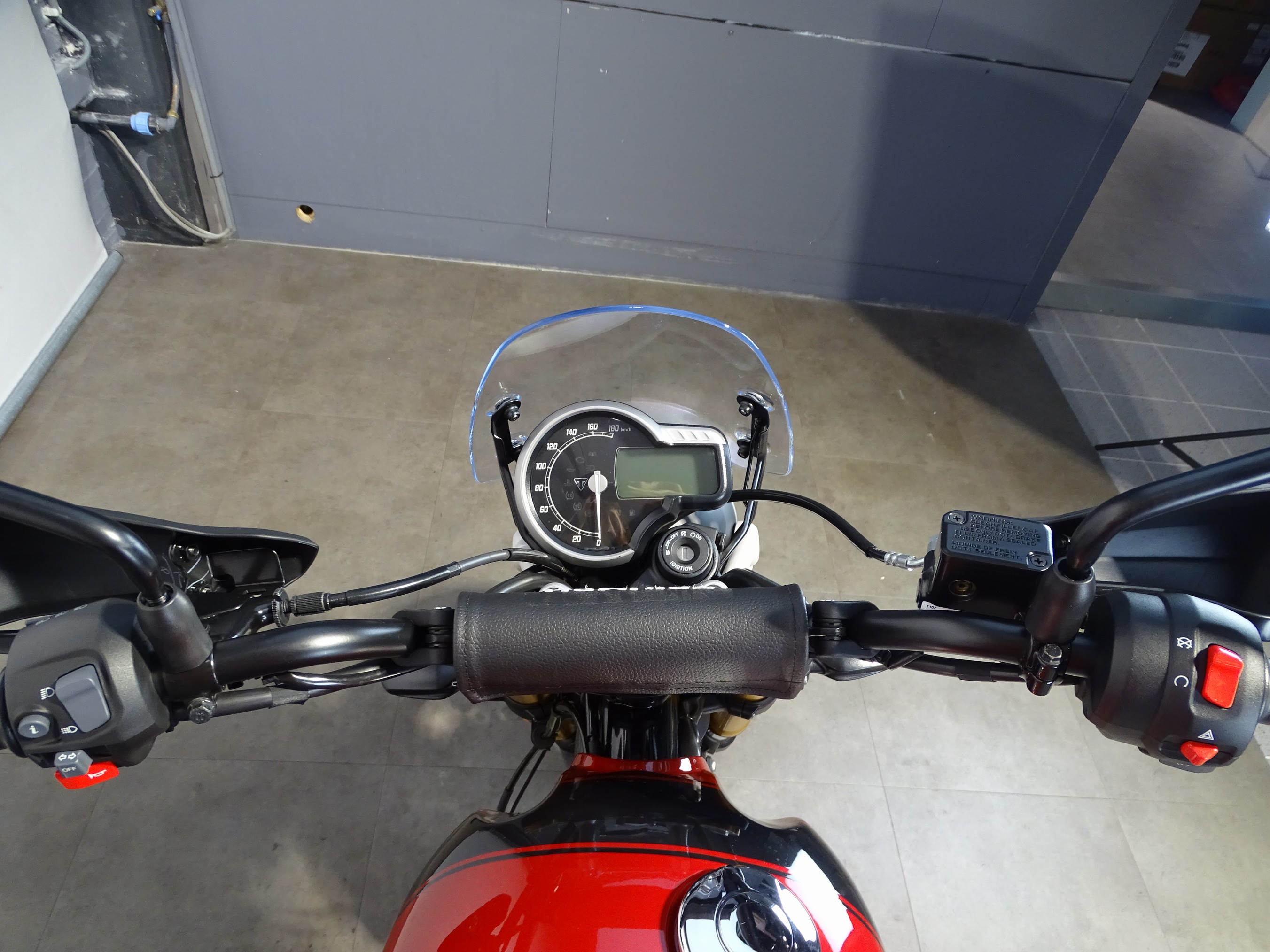 TRIUMPH SCRAMBLER 400 X