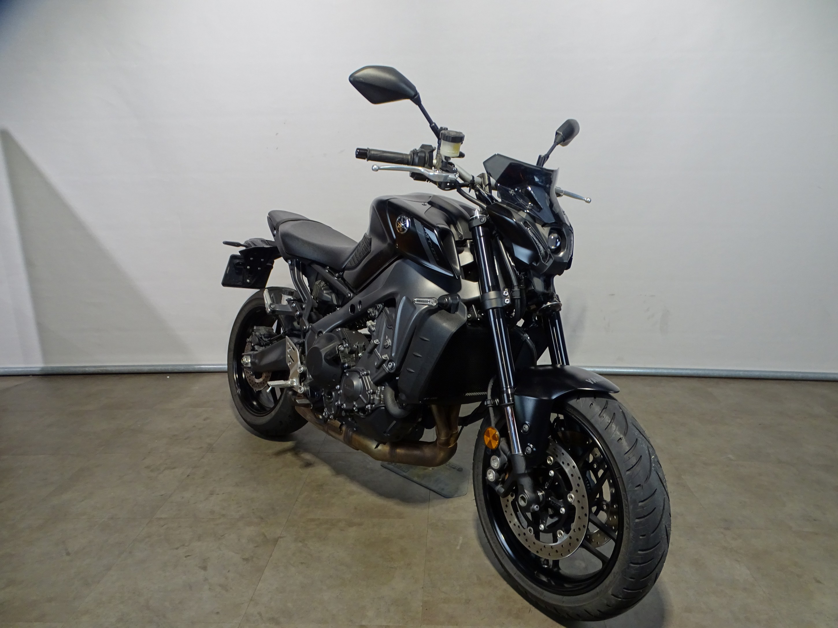 YAMAHA MT-09