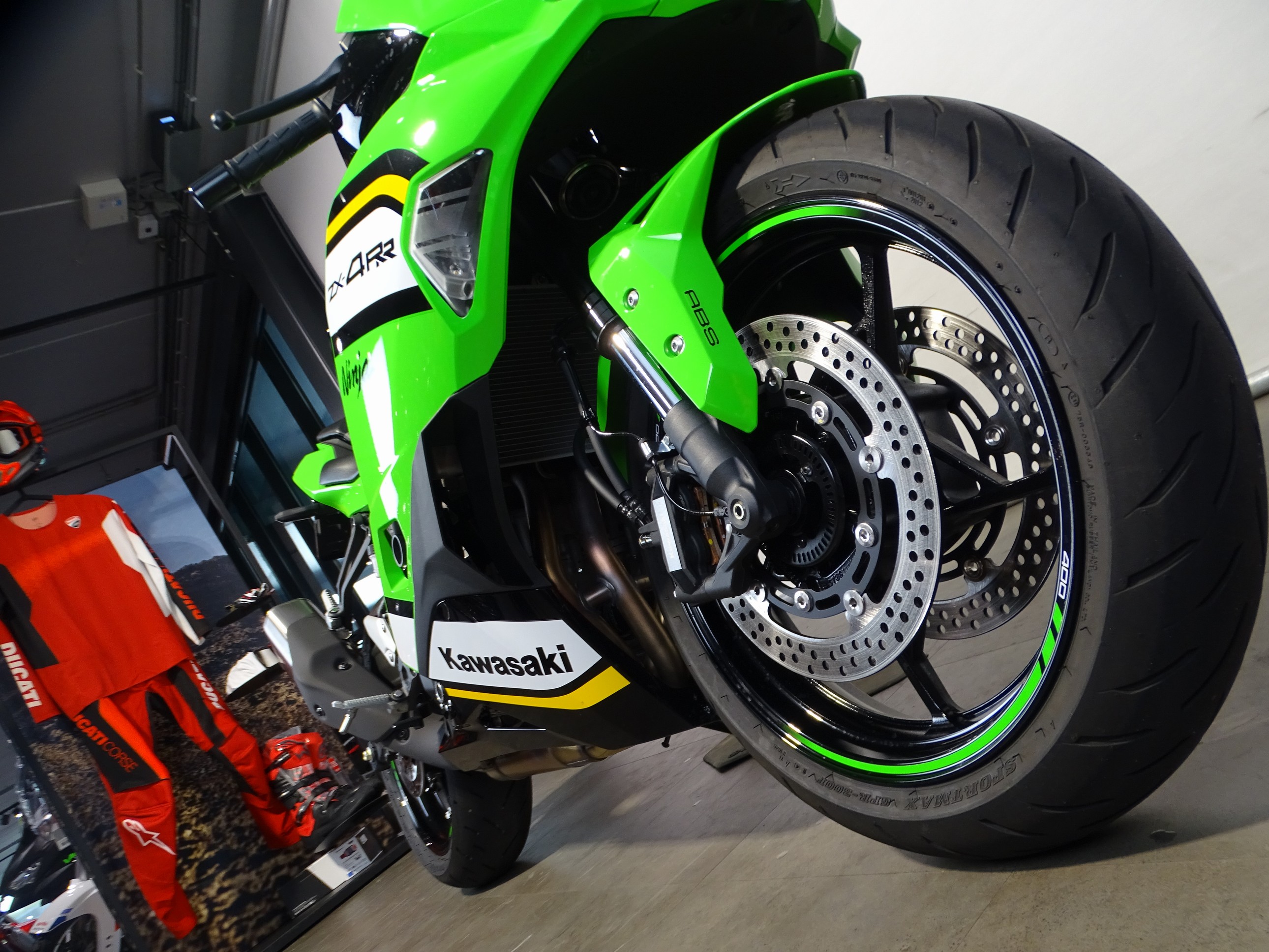 KAWASAKI ZX-4 RR