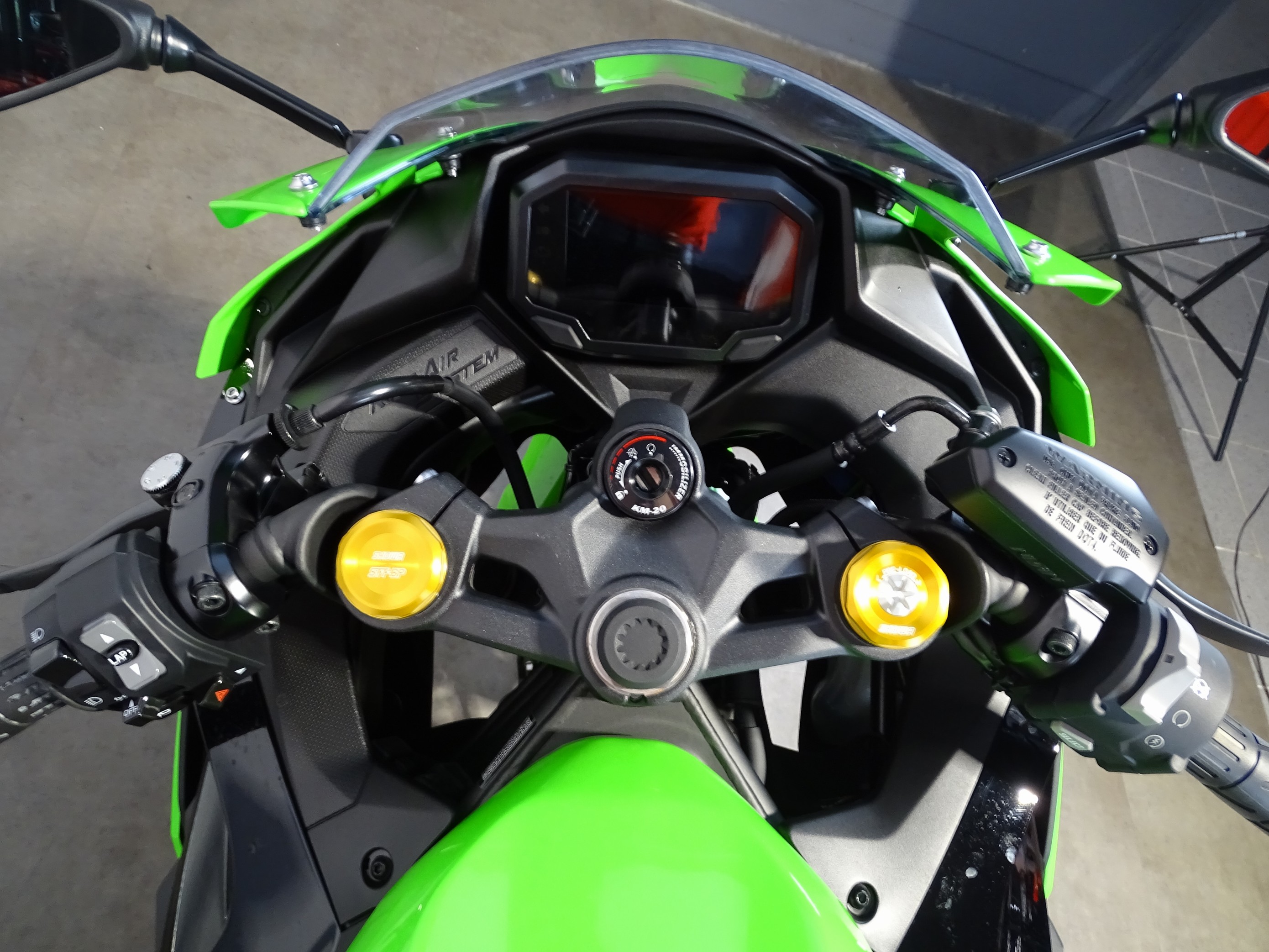 KAWASAKI ZX-4 RR