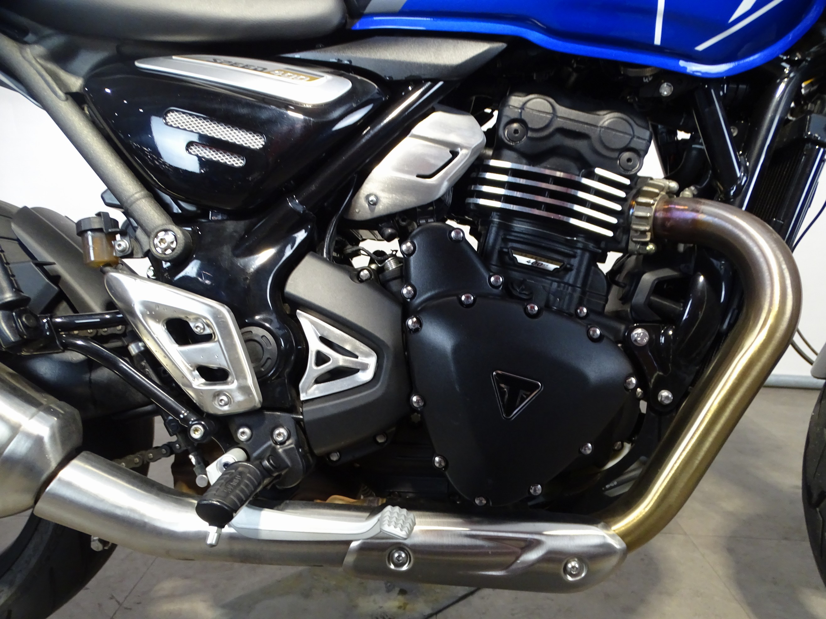 TRIUMPH SPEED 400