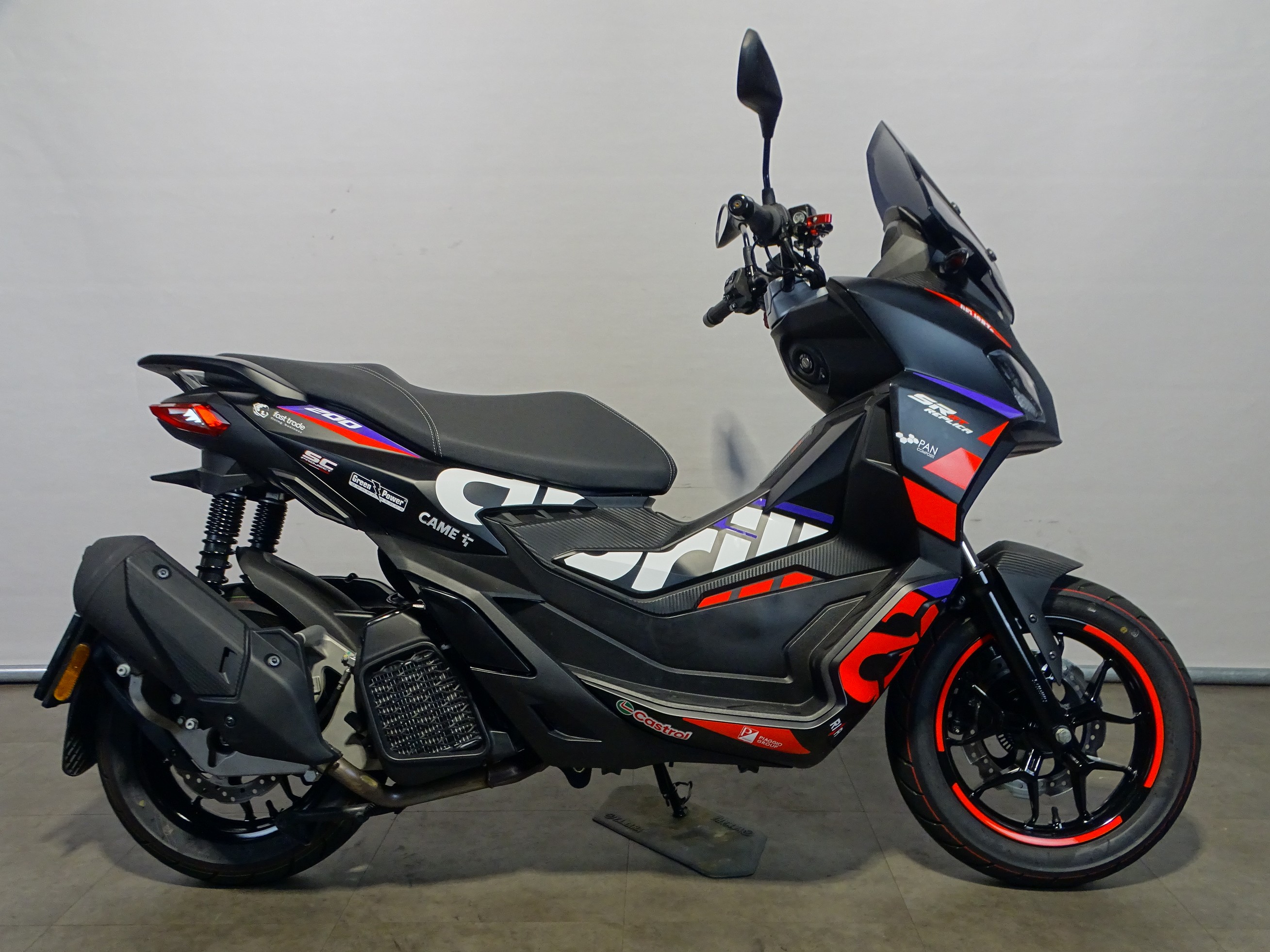 APRILIA SR GT 200 REPLICA