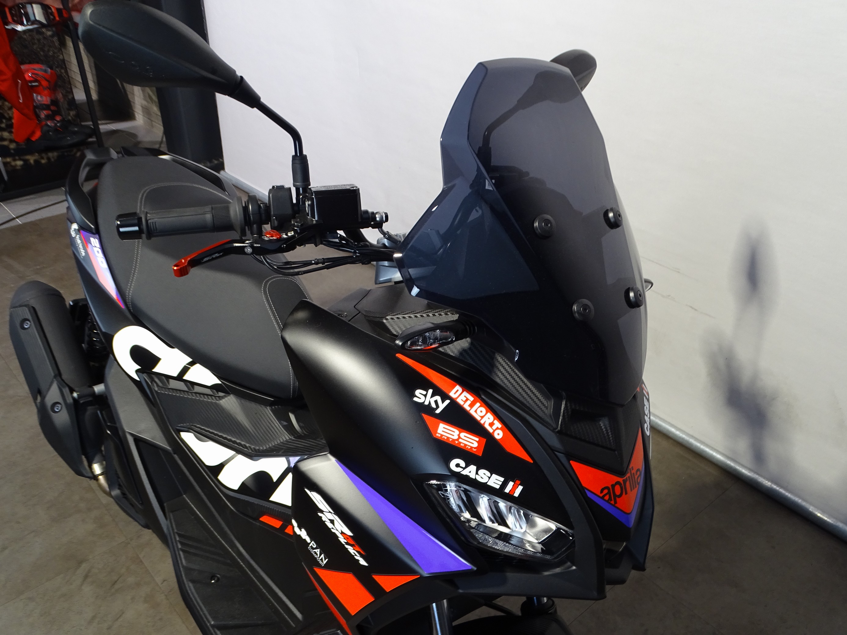 APRILIA SR GT 200 REPLICA