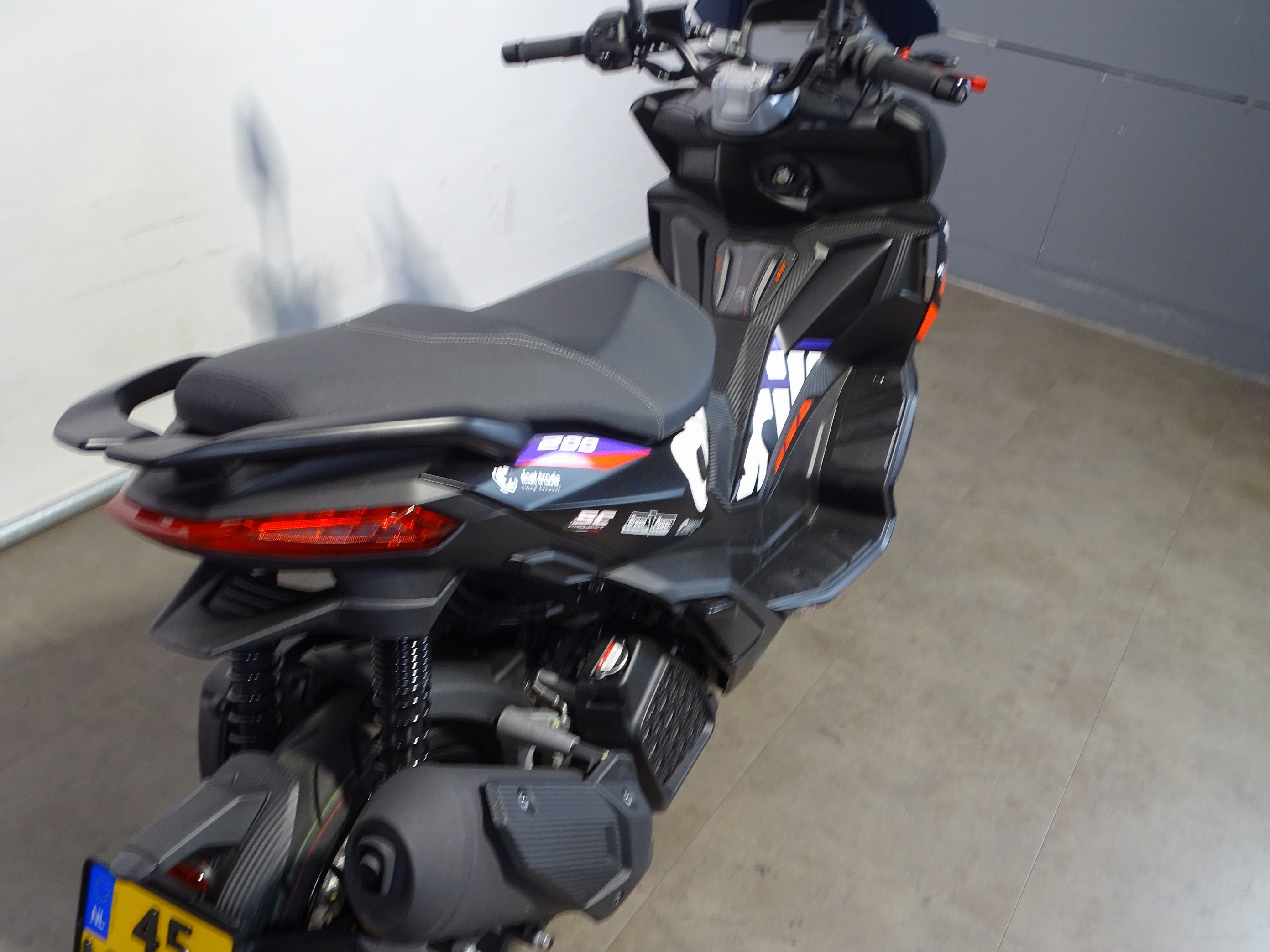 APRILIA SR GT 200 REPLICA