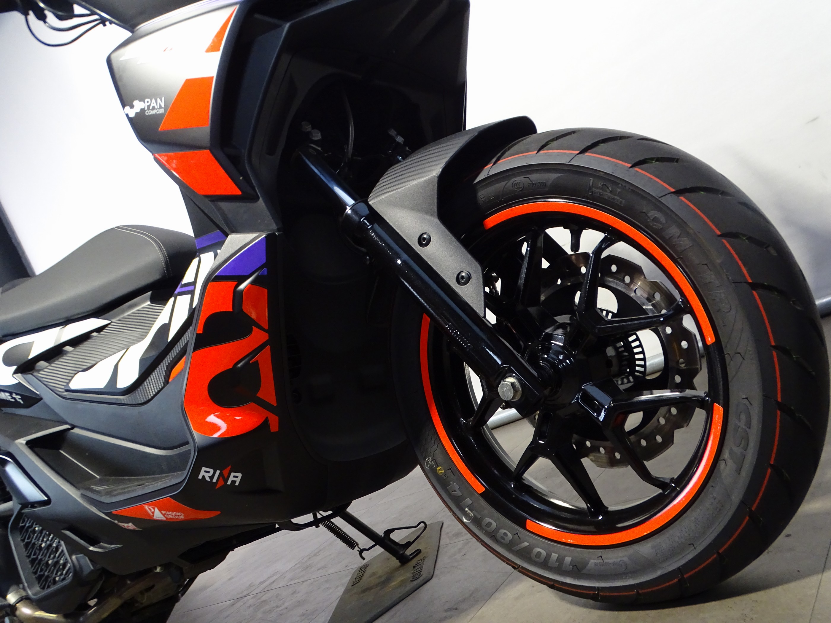 APRILIA SR GT 200 REPLICA