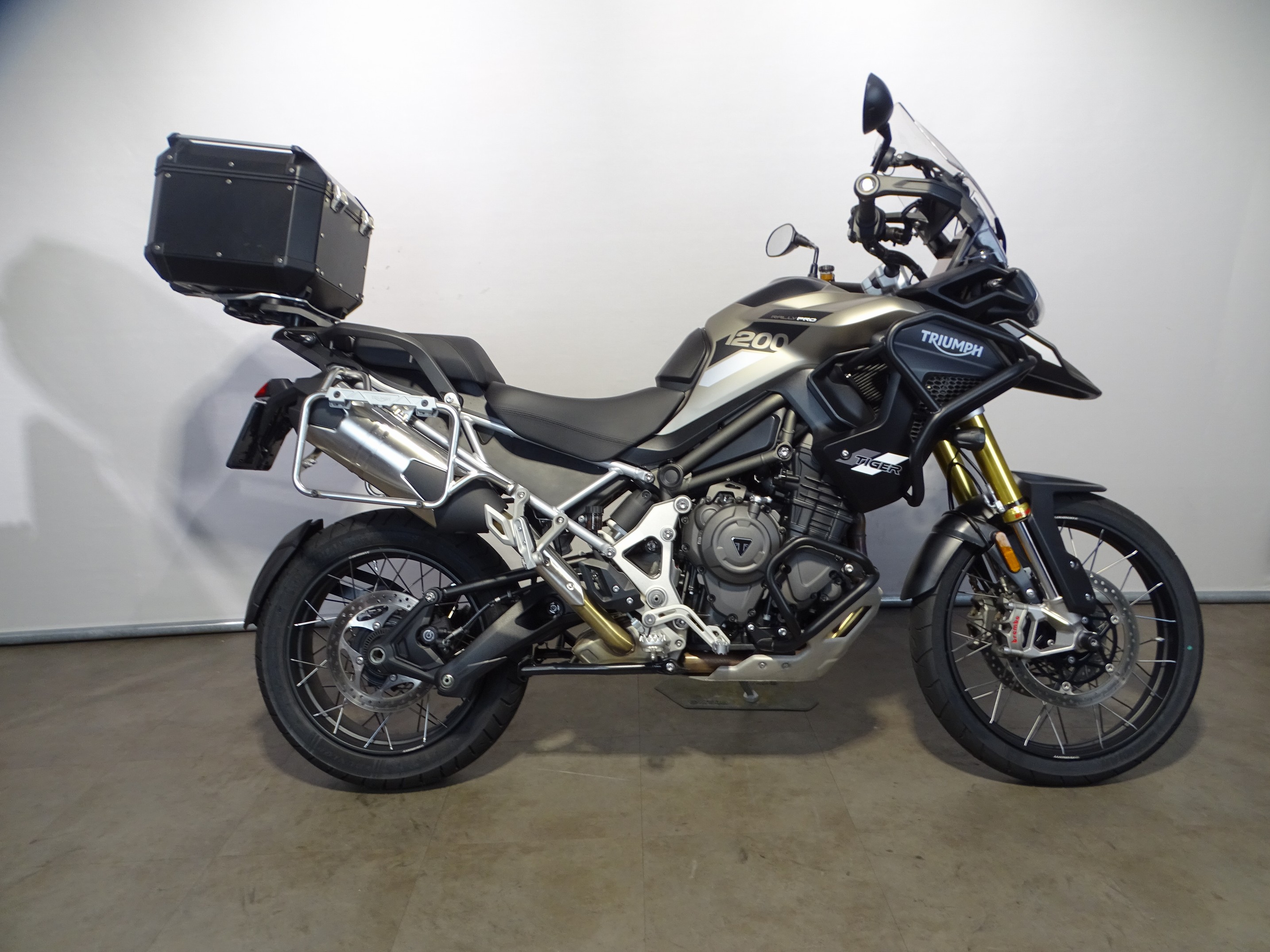 TRIUMPH TIGER 1200 RALLY PRO