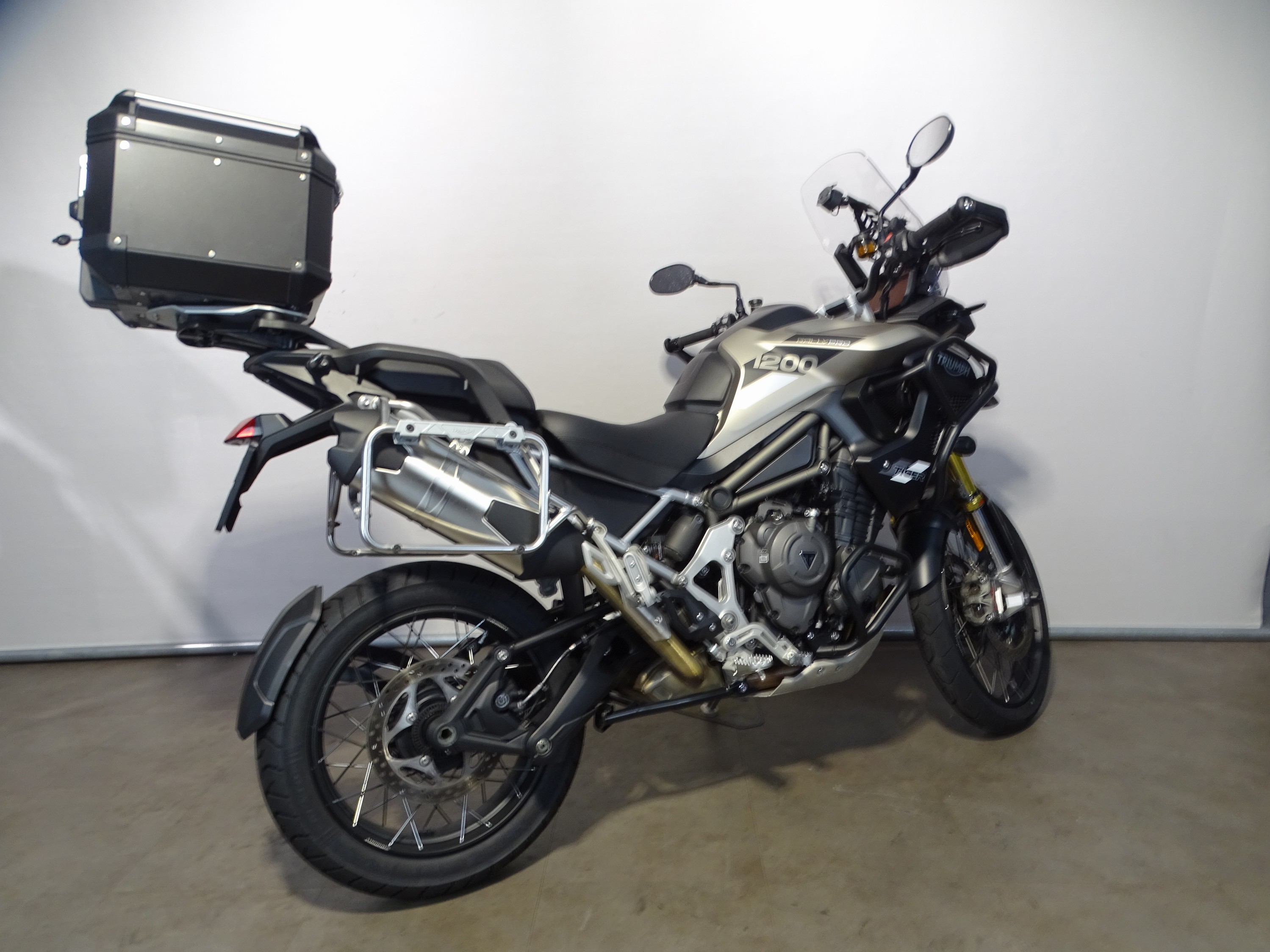 TRIUMPH TIGER 1200 RALLY PRO