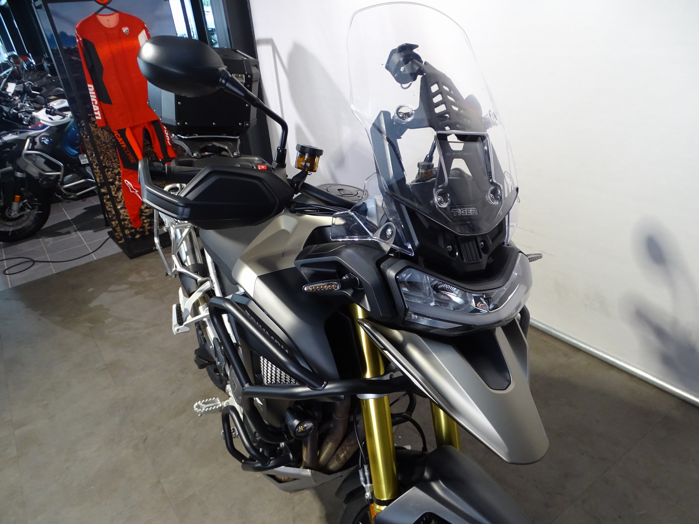 TRIUMPH TIGER 1200 RALLY PRO