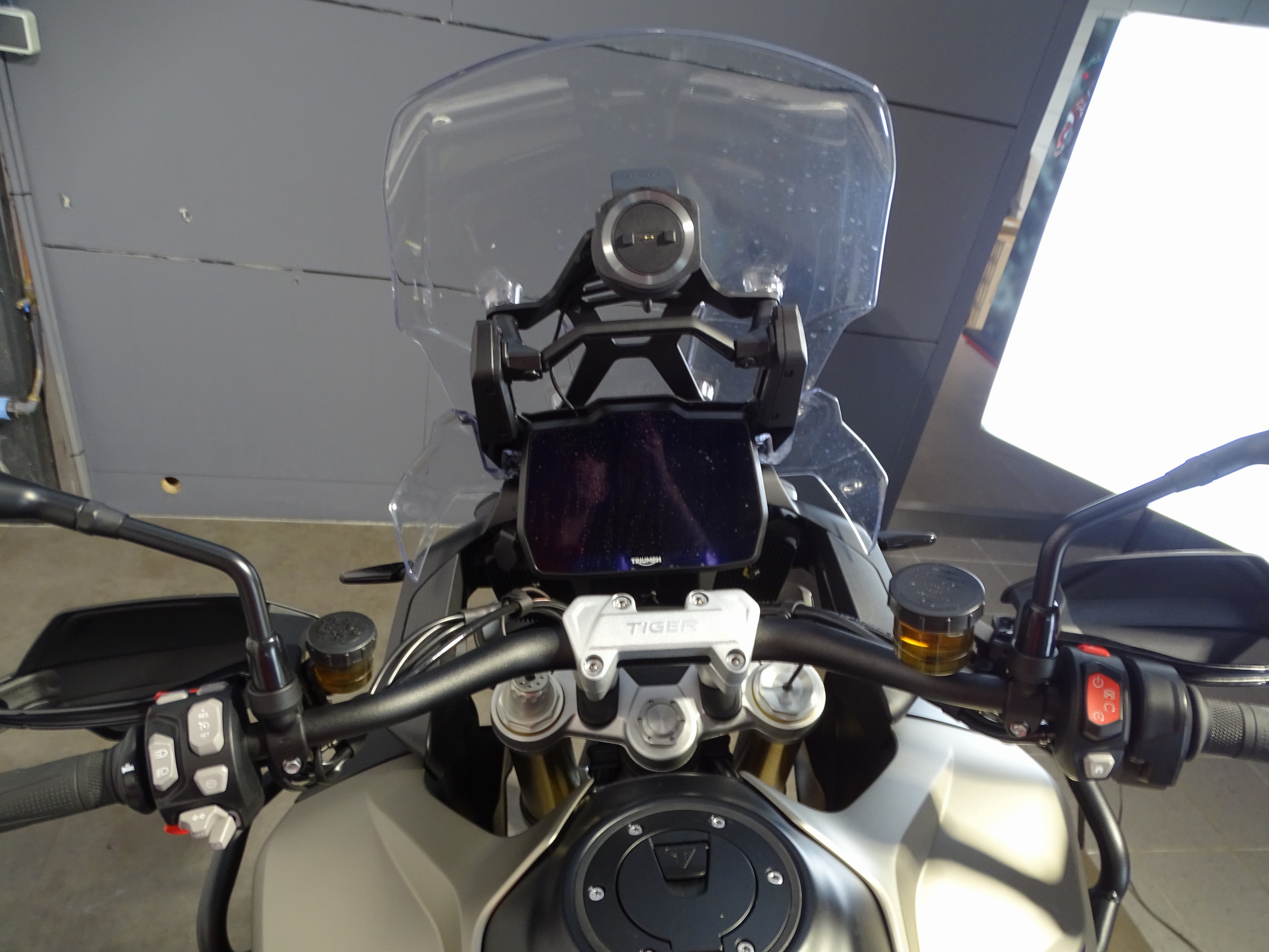 TRIUMPH TIGER 1200 RALLY PRO