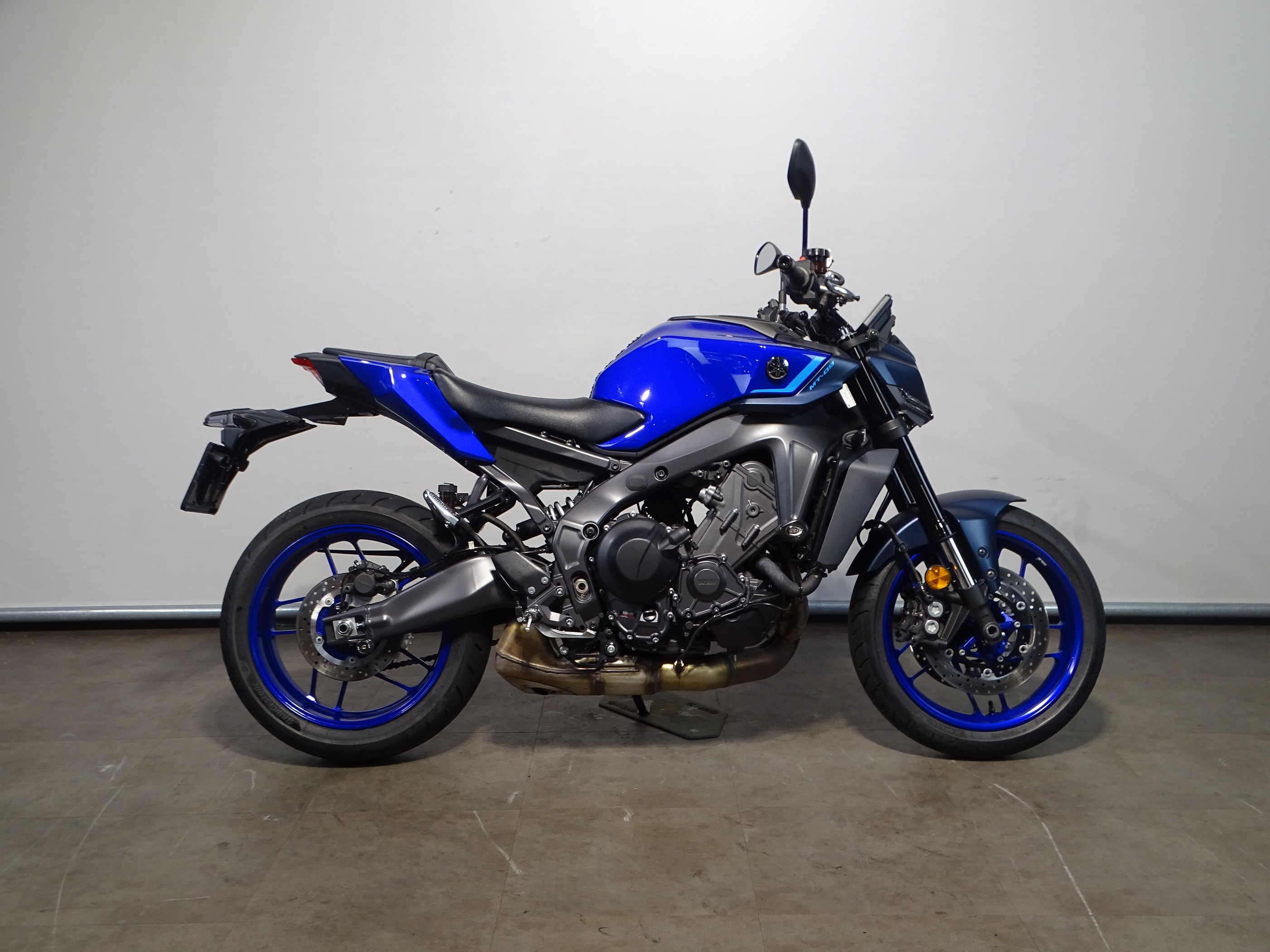 YAMAHA MT-09