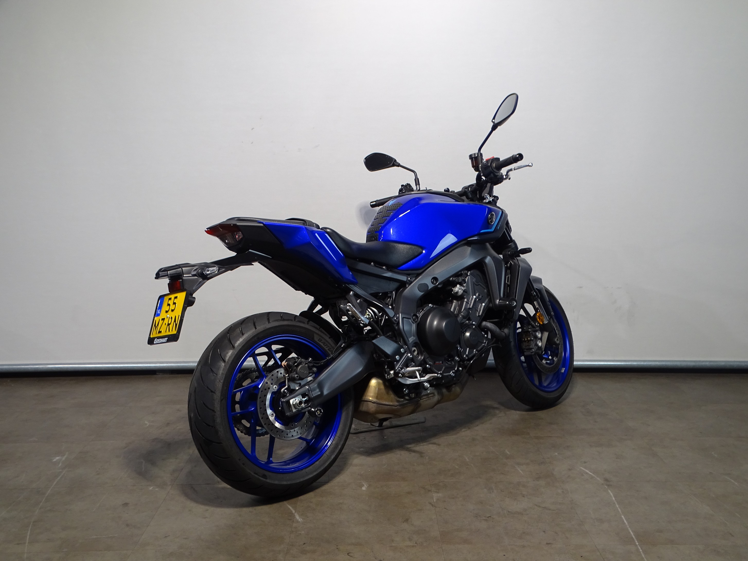YAMAHA MT-09