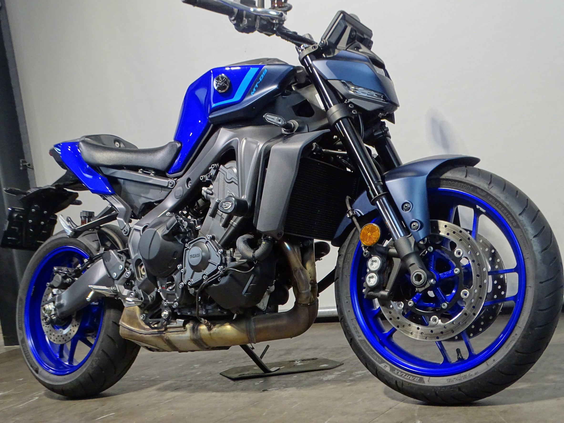 YAMAHA MT-09