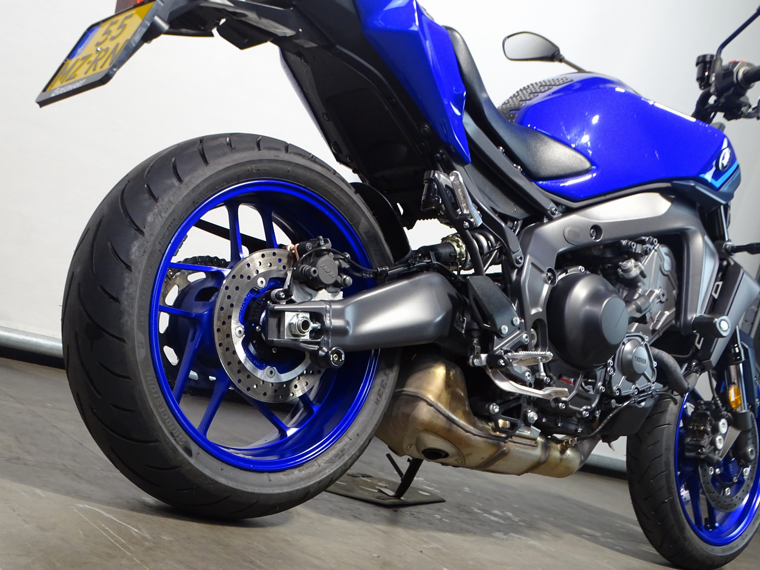 YAMAHA MT-09