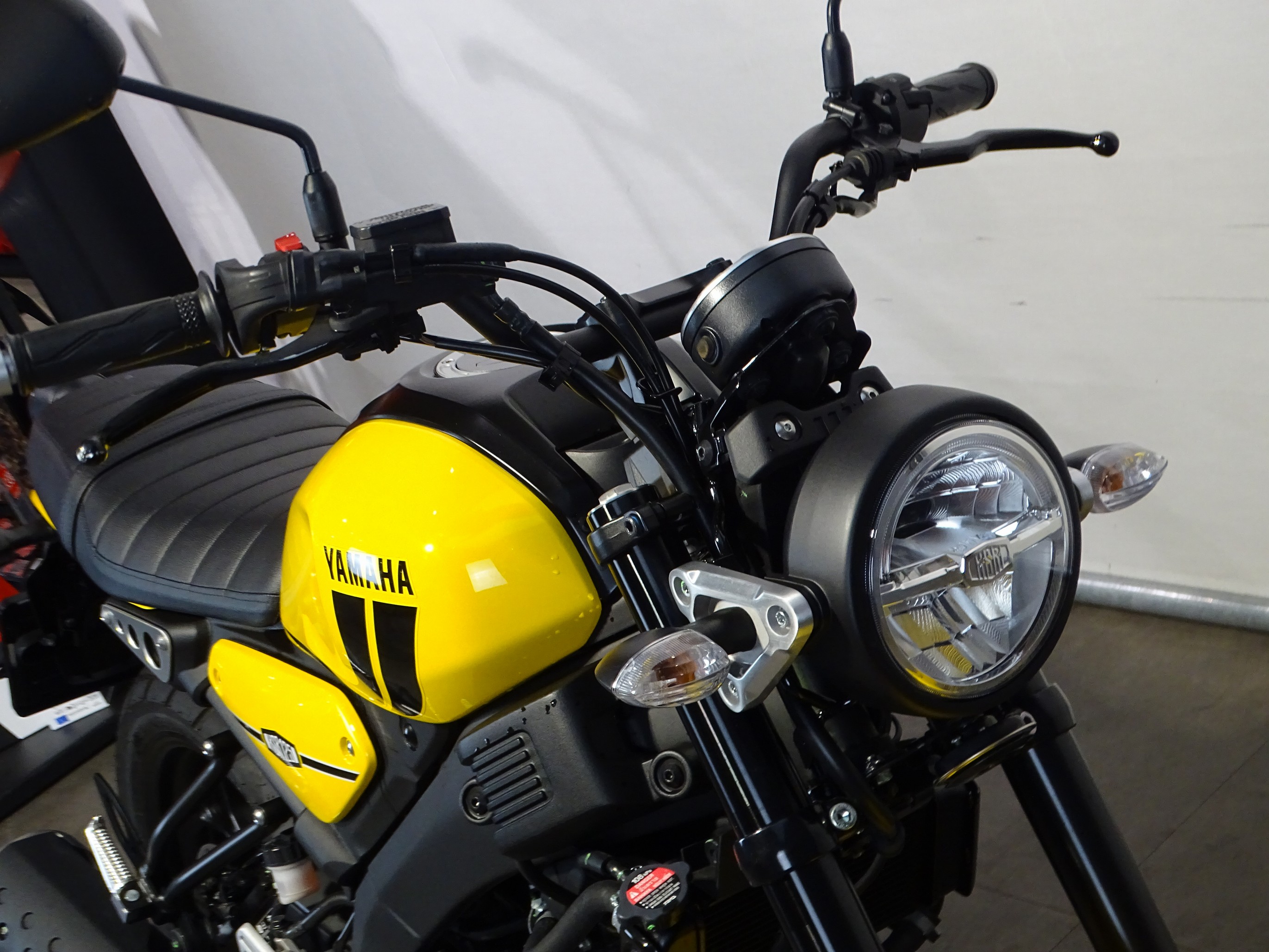 YAMAHA XSR 125