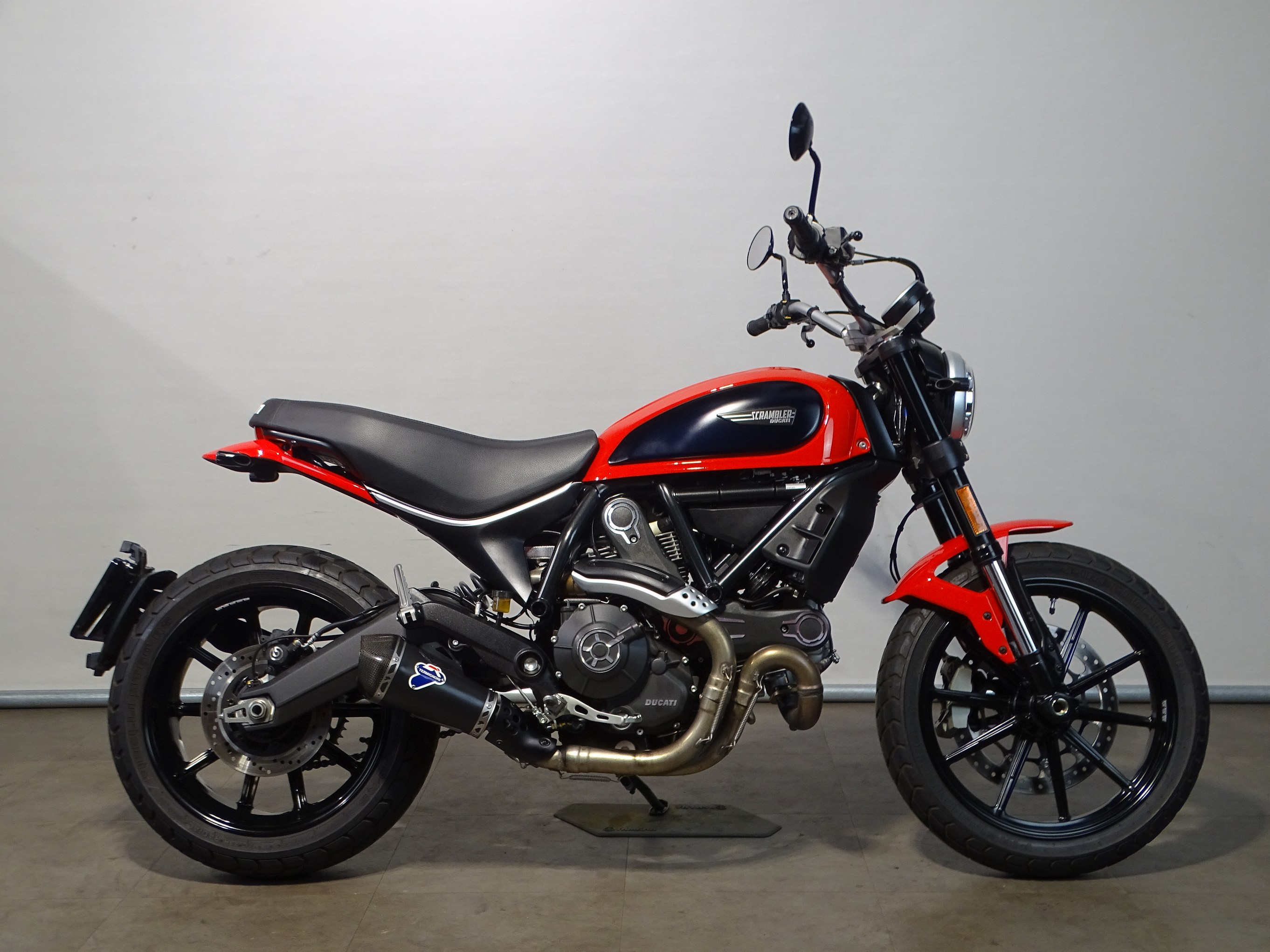 DUCATI SCRAMBLER ICON