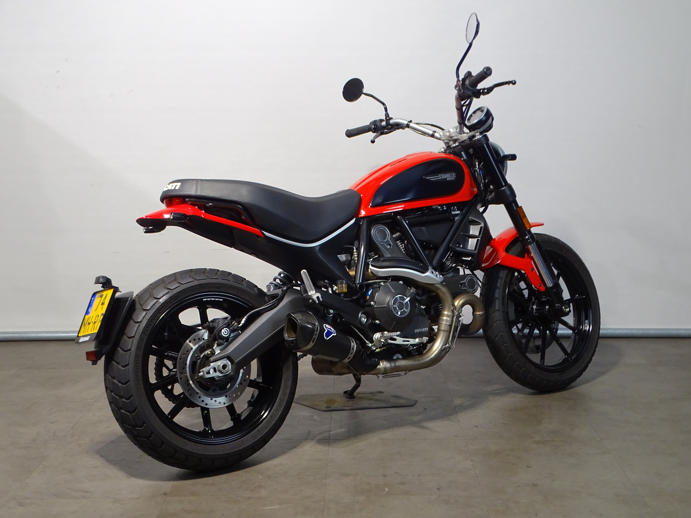 DUCATI SCRAMBLER ICON