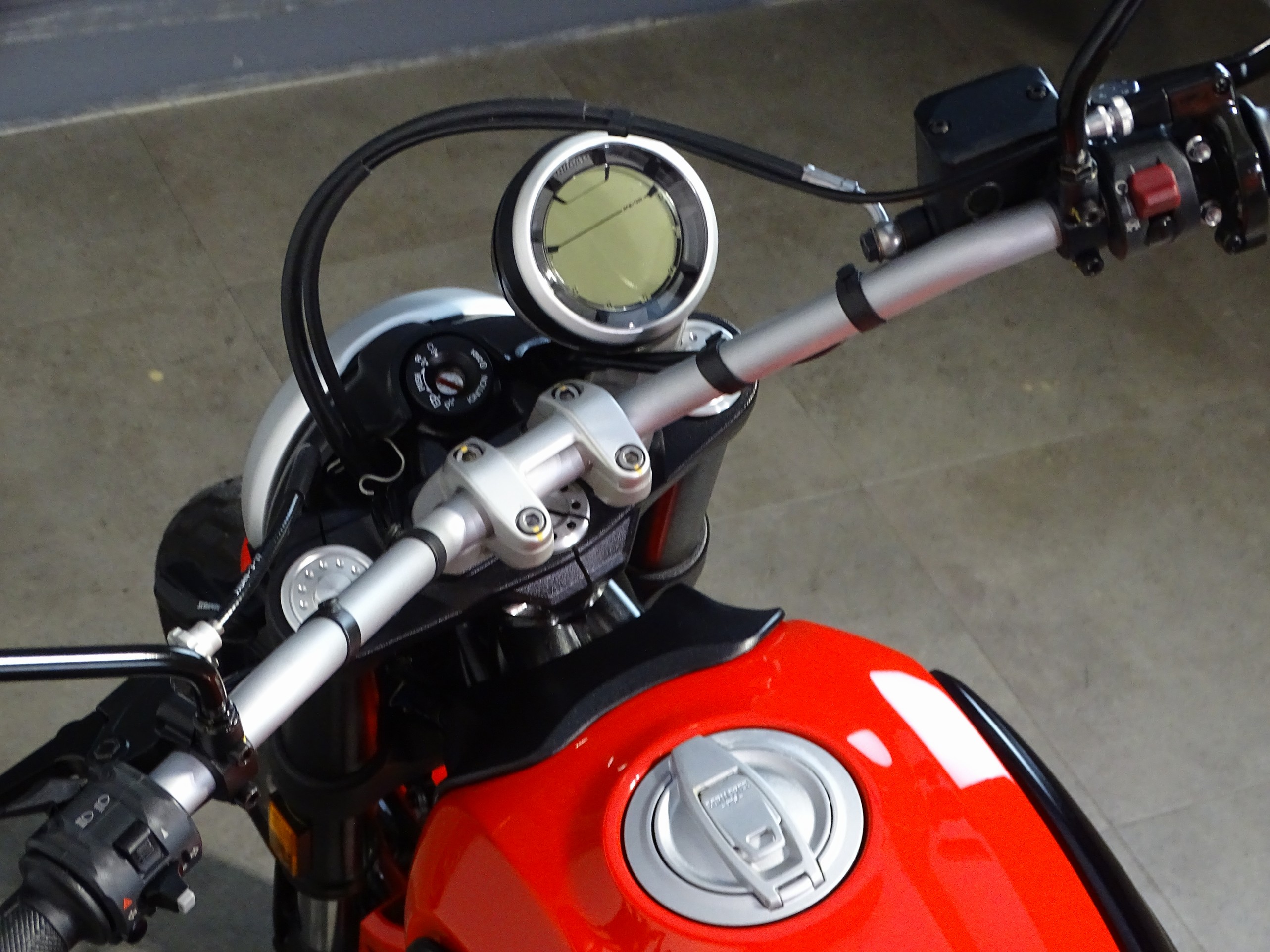 DUCATI SCRAMBLER ICON