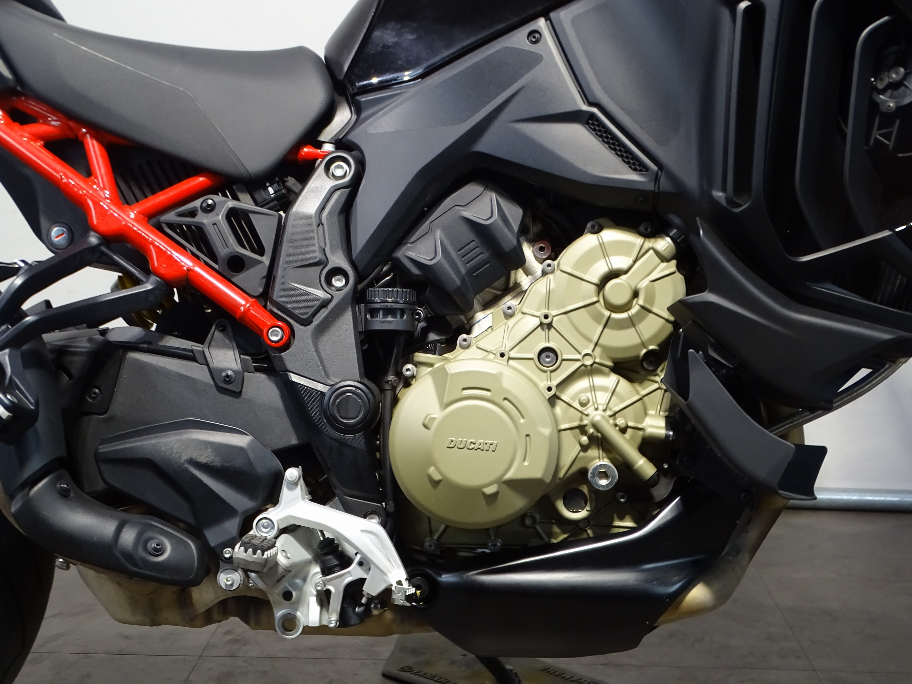 DUCATI MULTISTRADA V4 PIKES PEAK