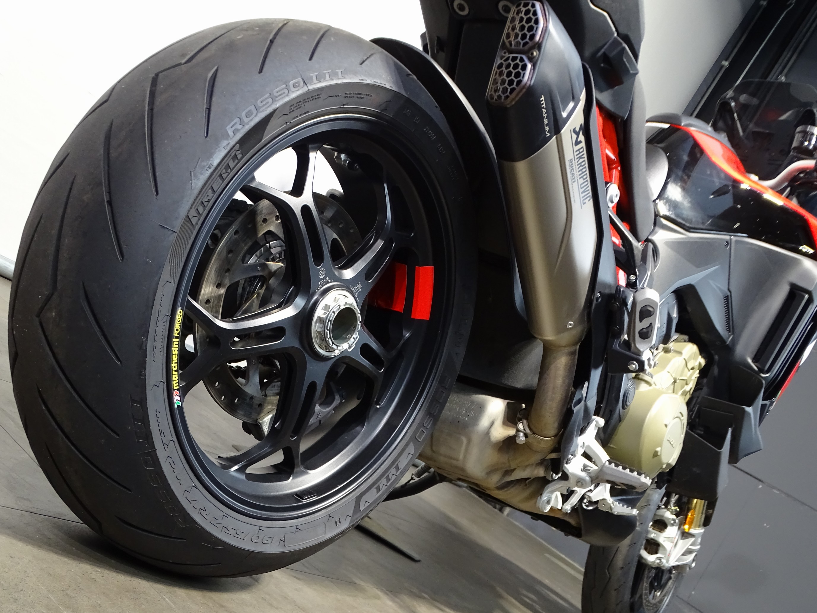 DUCATI MULTISTRADA V4 PIKES PEAK