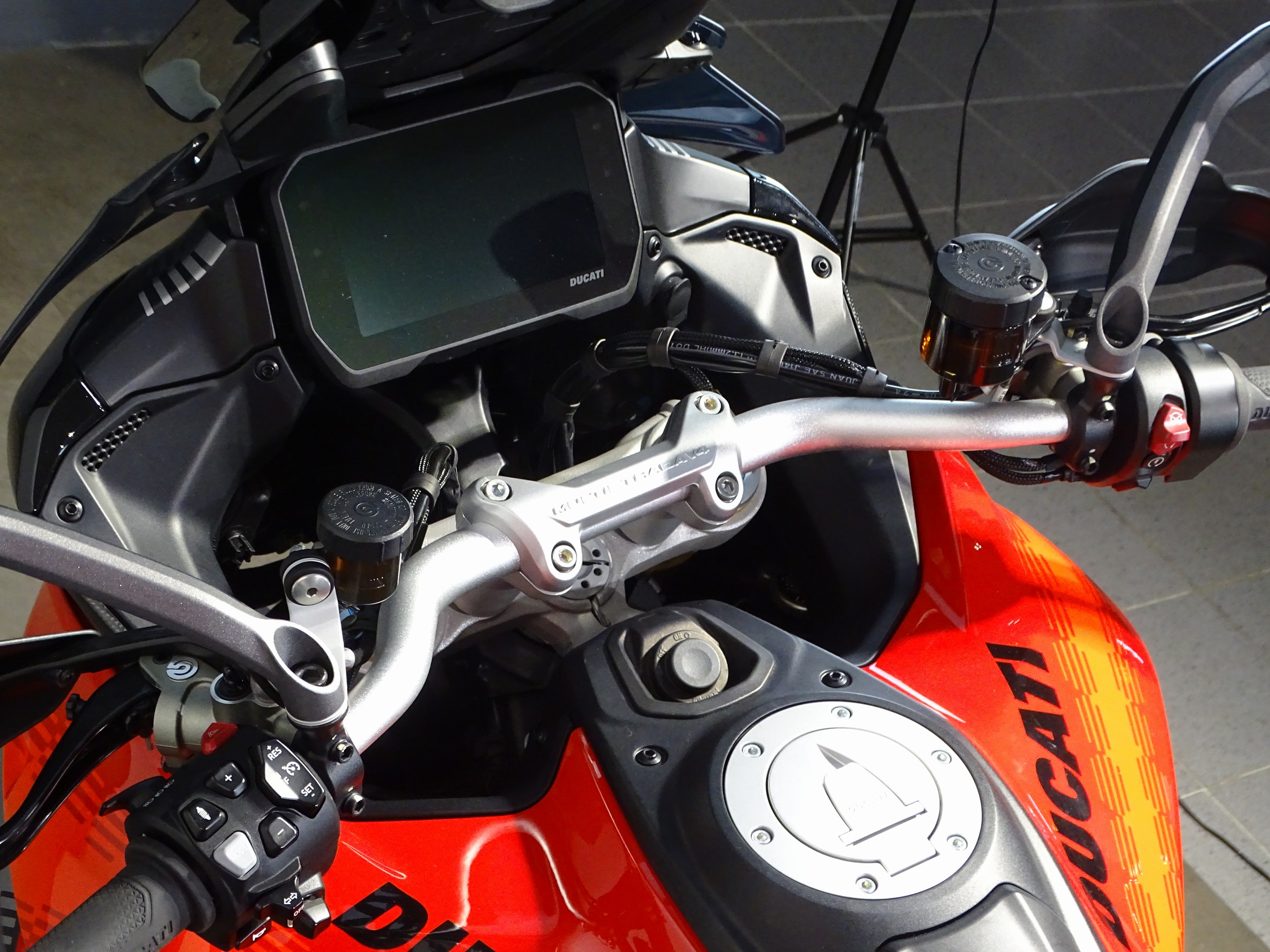 DUCATI MULTISTRADA V4 PIKES PEAK